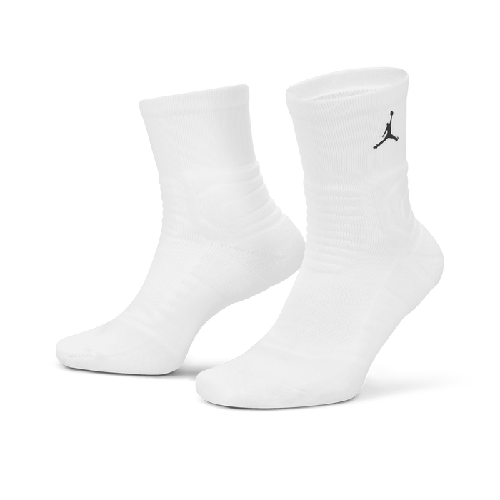 Shop Jordan Ultimate Flight 2.0 Quarter Basketball Socks Nike KSA
