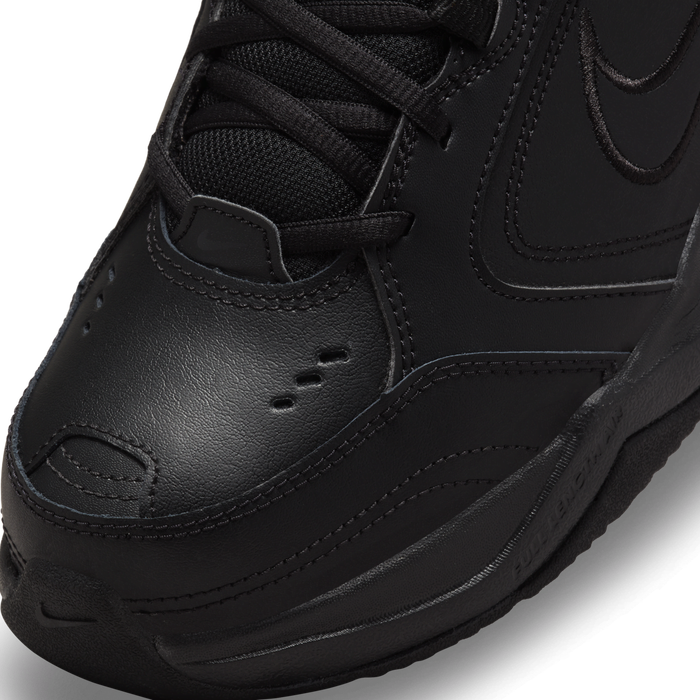 Nike monarch top triple black