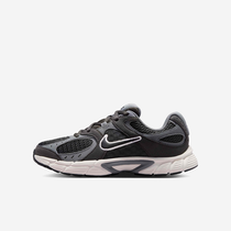 Nike V5 Runner Suede