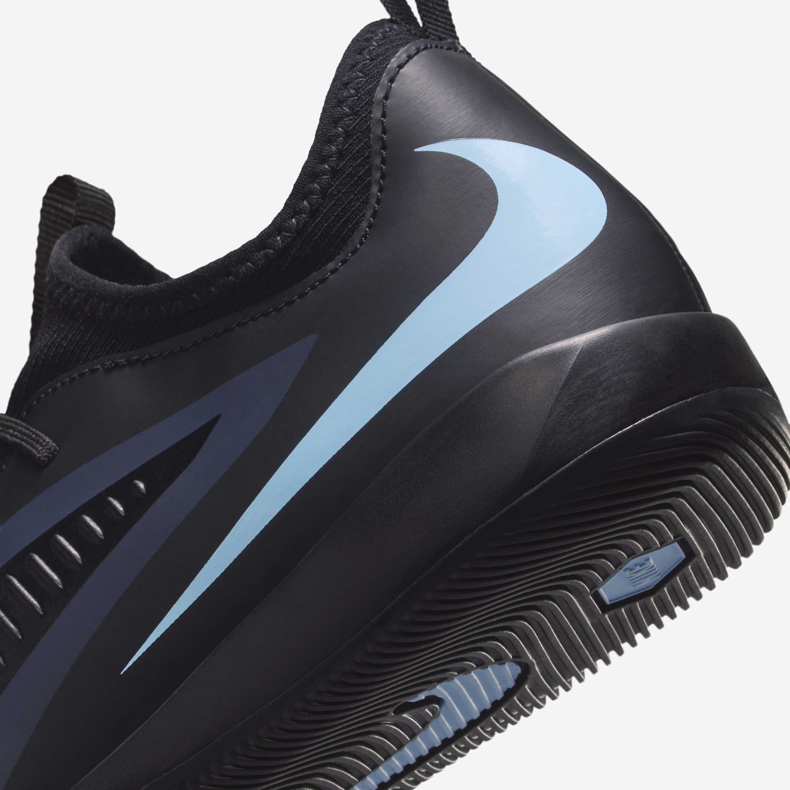 Nike Jr. Phantom 6 Low Academy image number 7