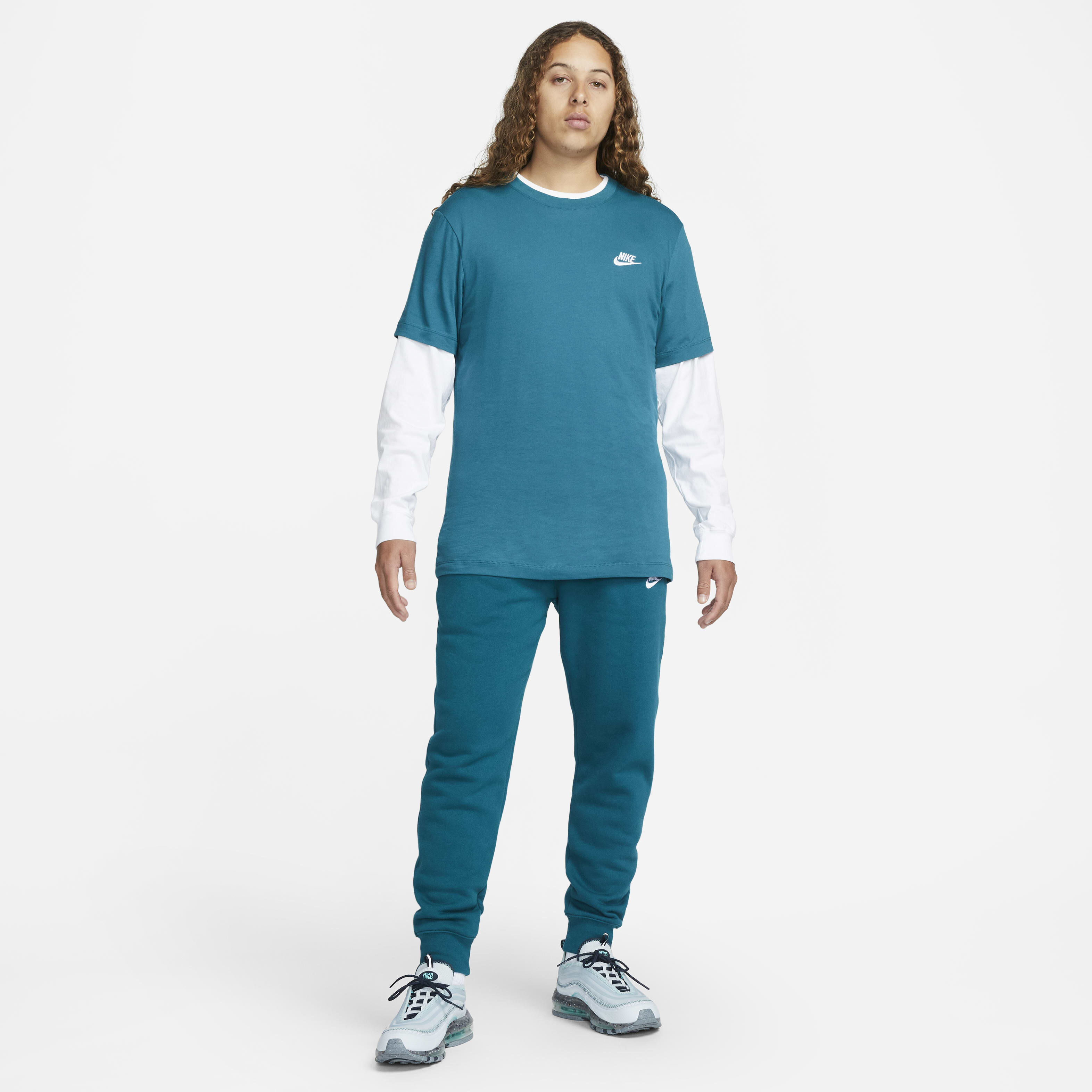 نايكي سبورتسوير كلوب image number 4