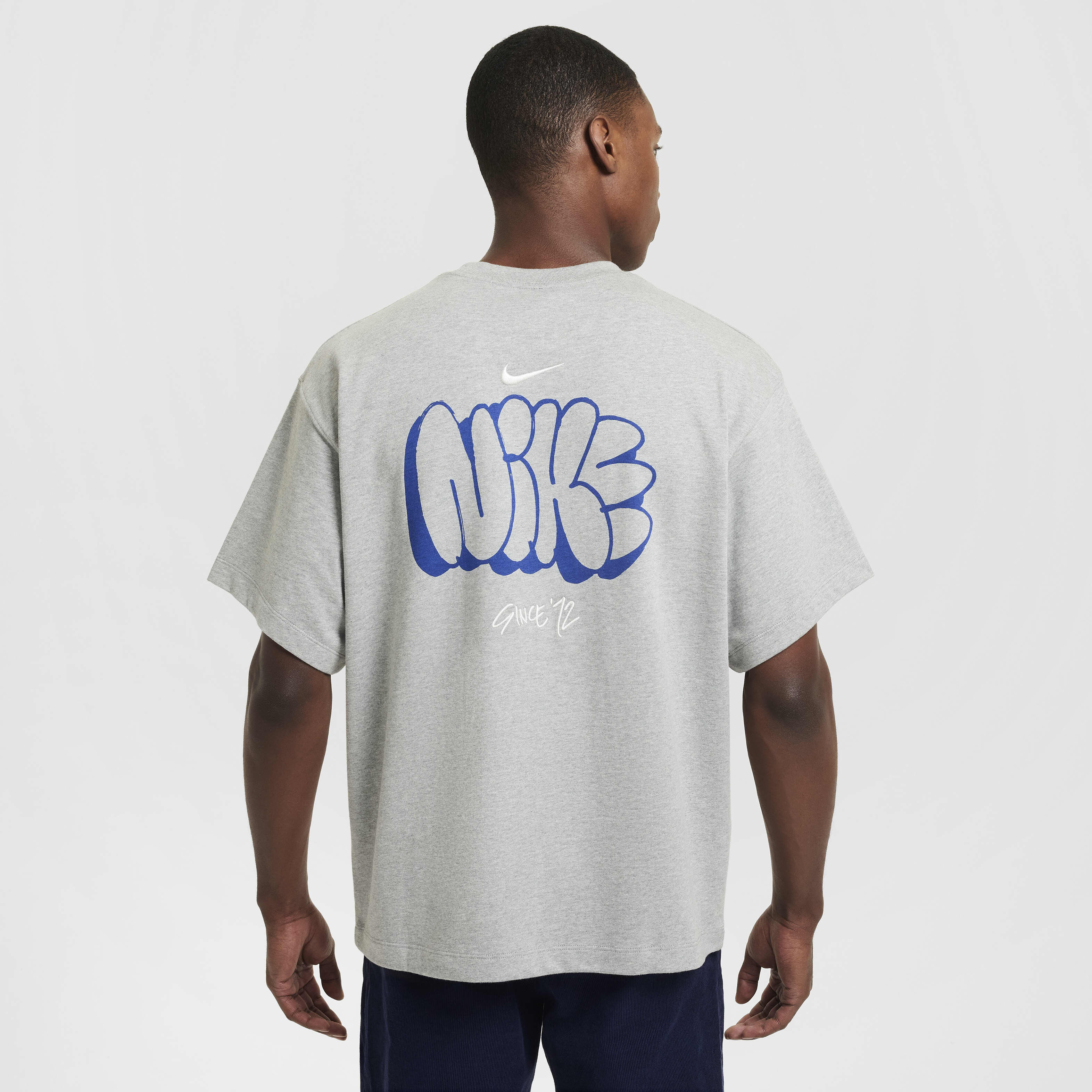 NIKE●Solo Swoosh ソロ スウッシュTシャツ NIKE公式】ナイキ ソロ スウッシュ メンズ Tシャツ.オンライン
