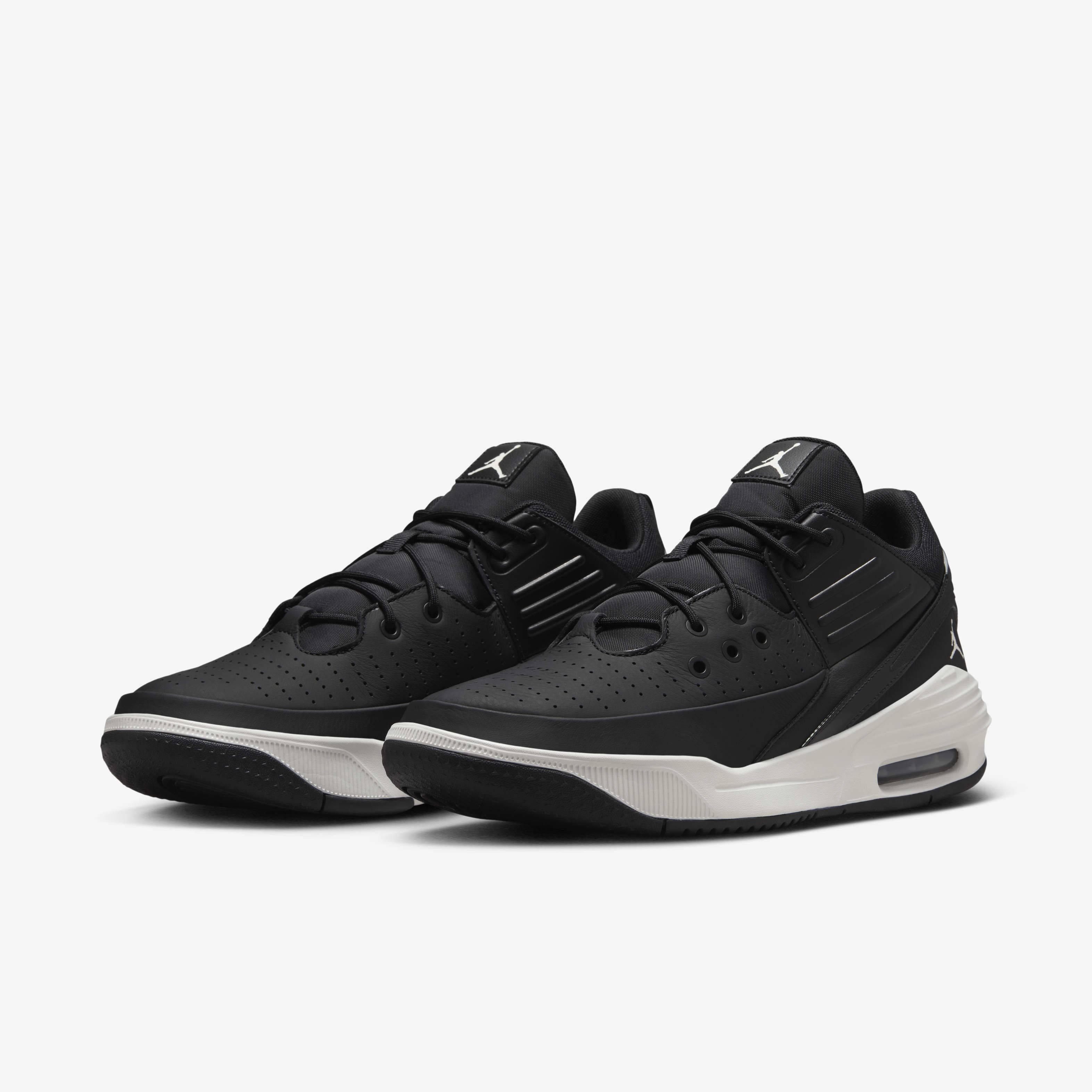 Buy Jordan Max Aura 5 Men s Shoes Nike Saudi Official