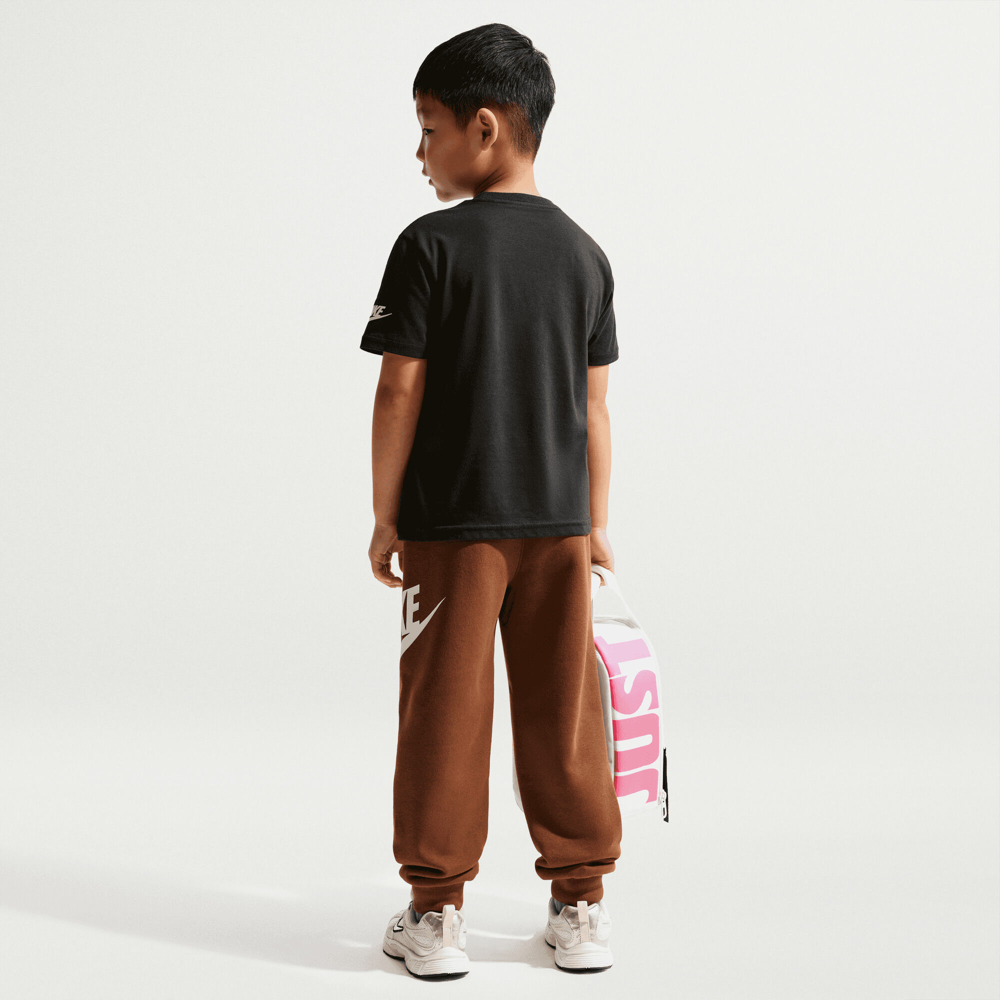 Nike image number 1