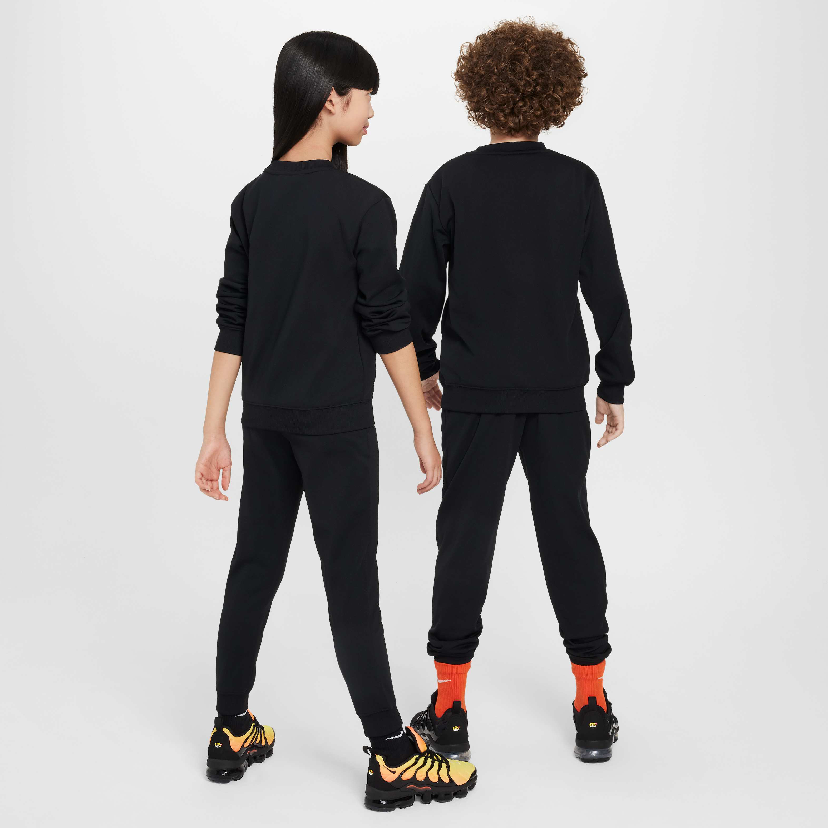 نايكي سبورتسوير image number 1