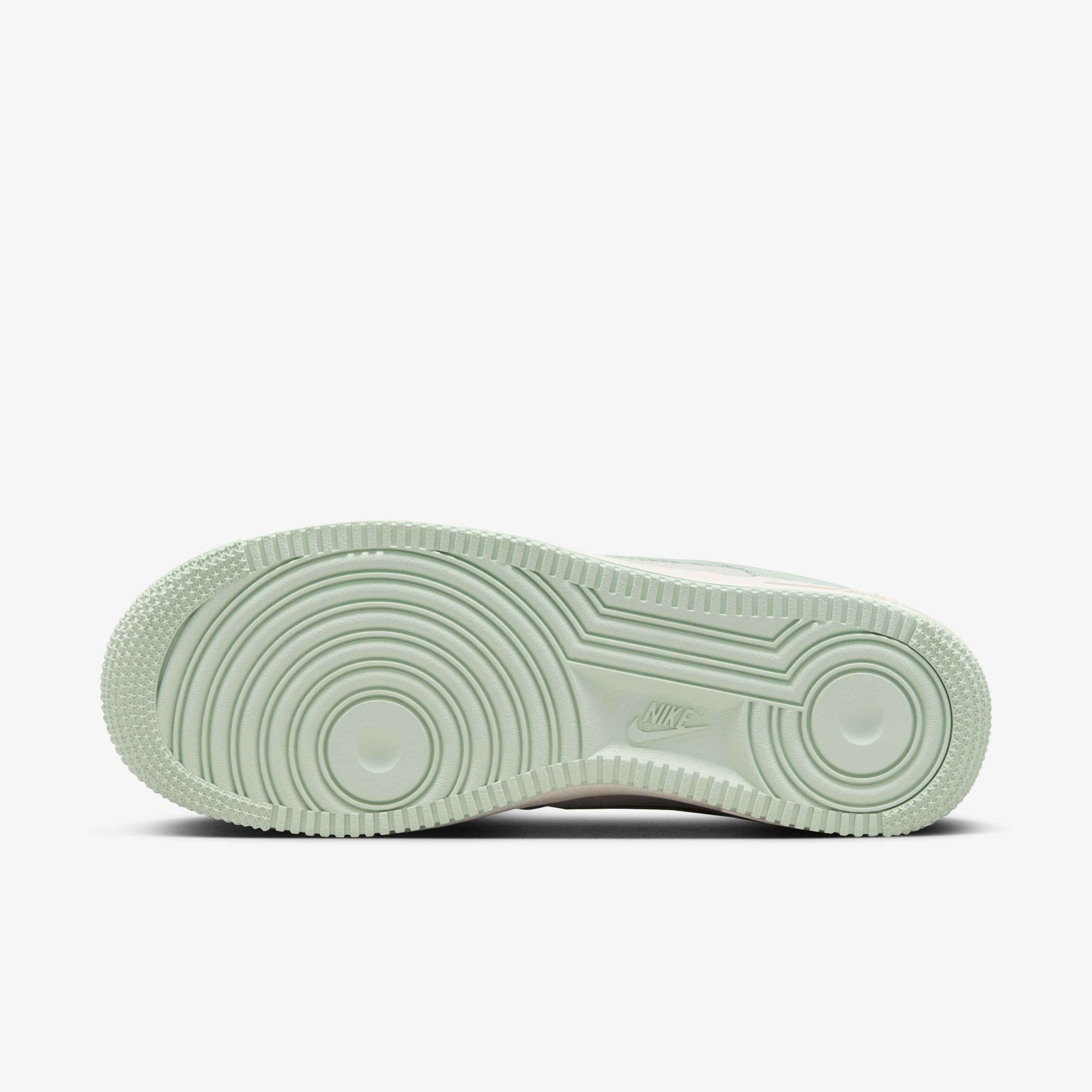 Nike Air Force 1 '07 SE image number 1