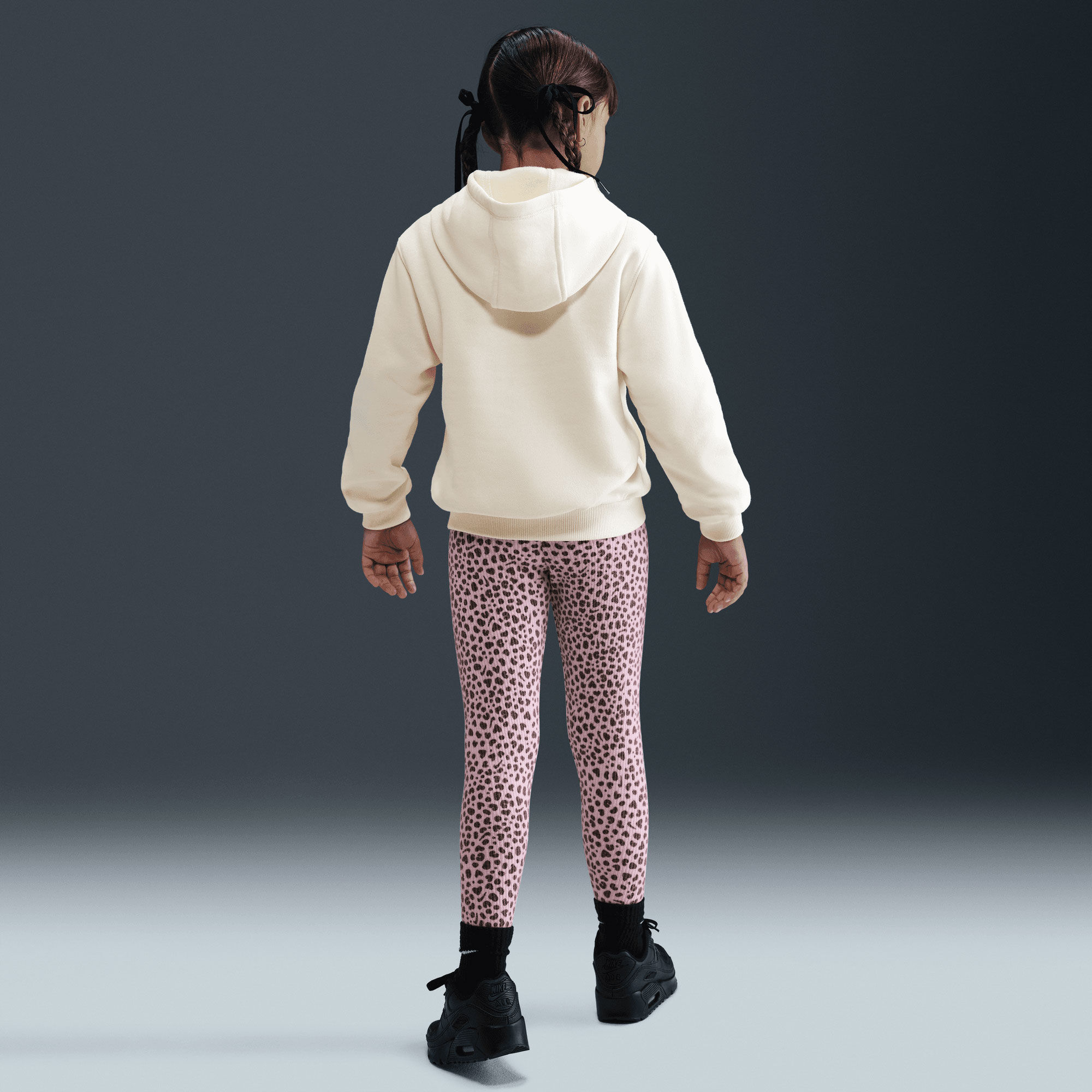 نايكي وايلد وورمث image number 3