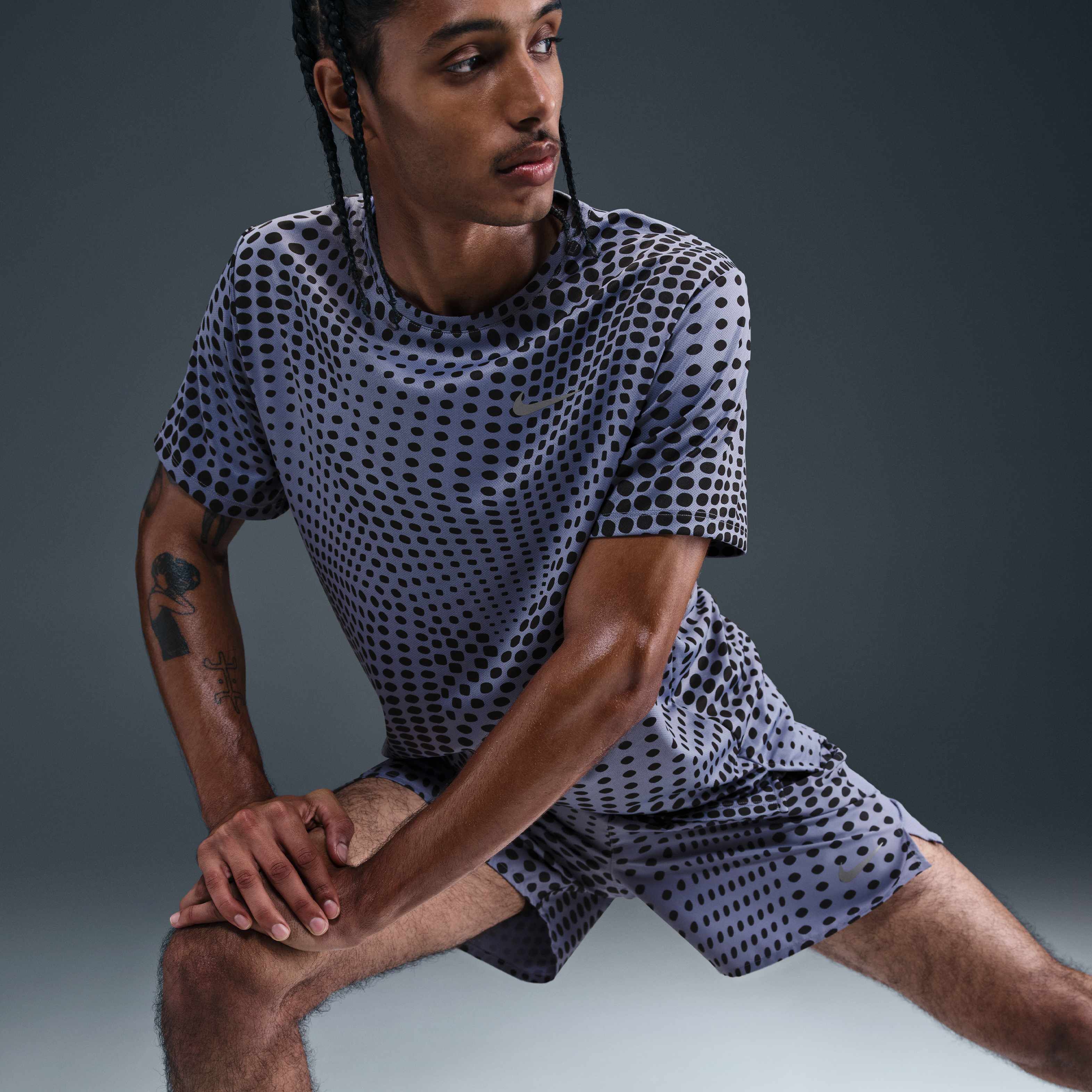 نايكي ميلر image number 2