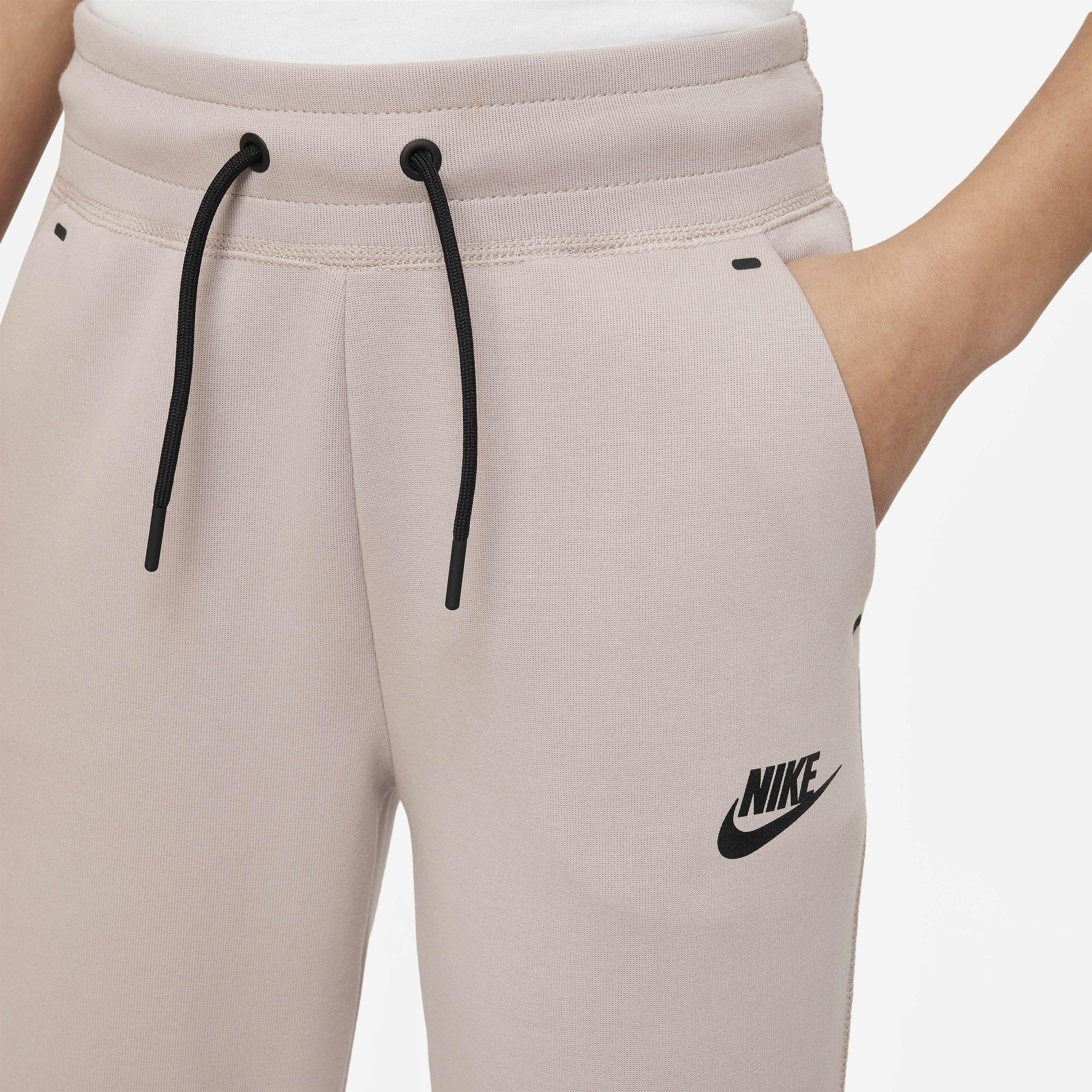 Nike Sportswear Tech Fleece image number 2