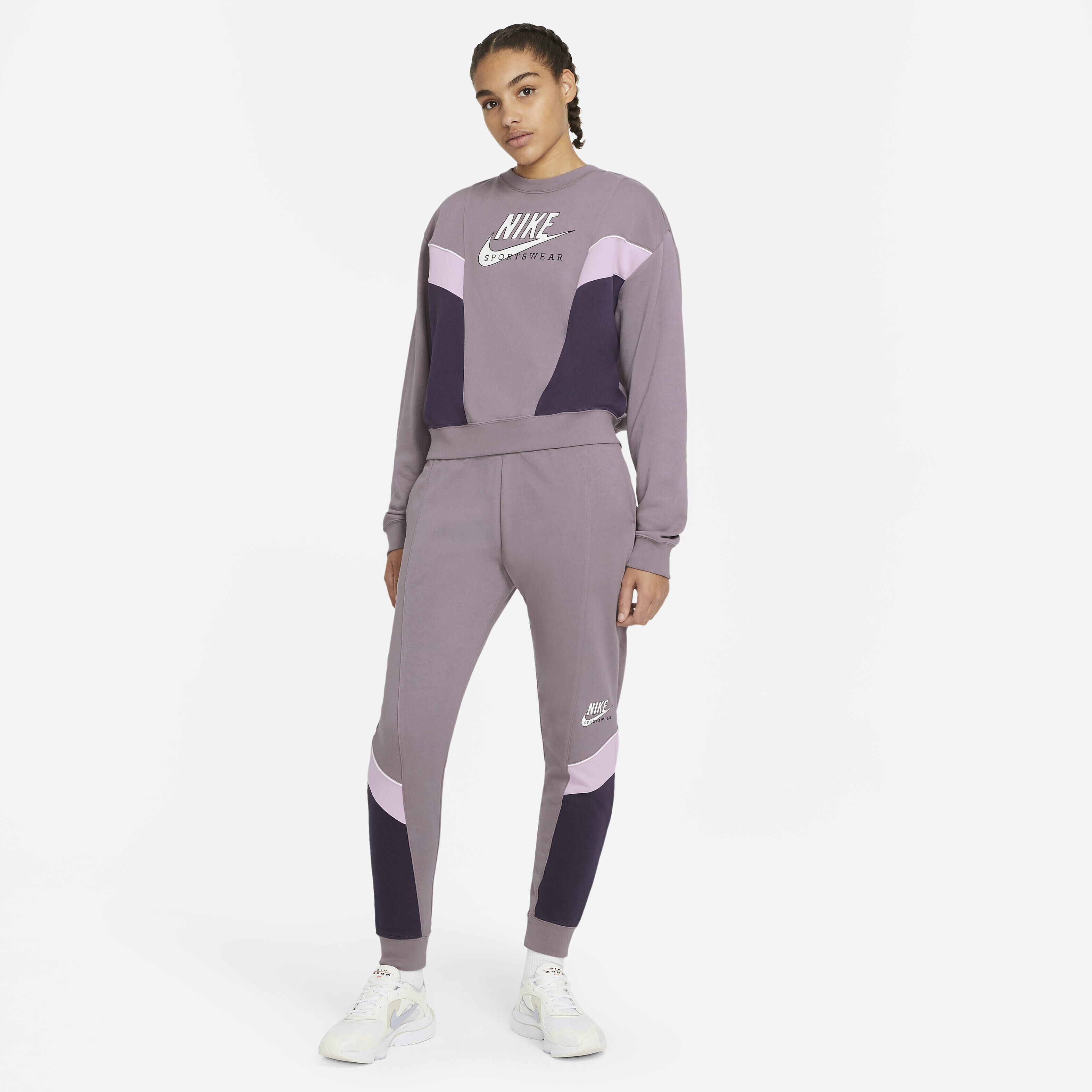 Nike Sportswear Heritage image number 4