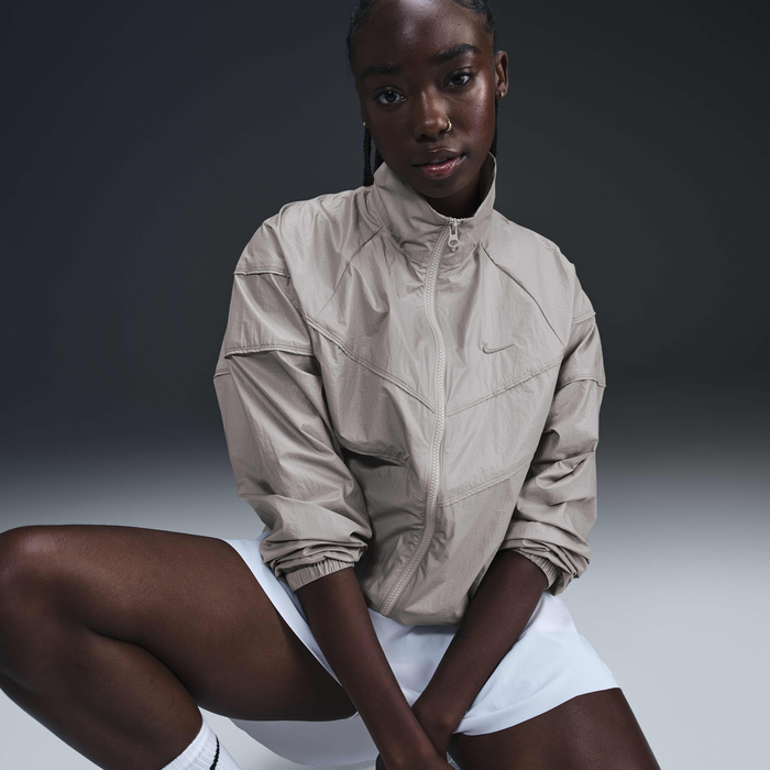 Nike Windrunner image number 2 Nike Windrunner image number 2