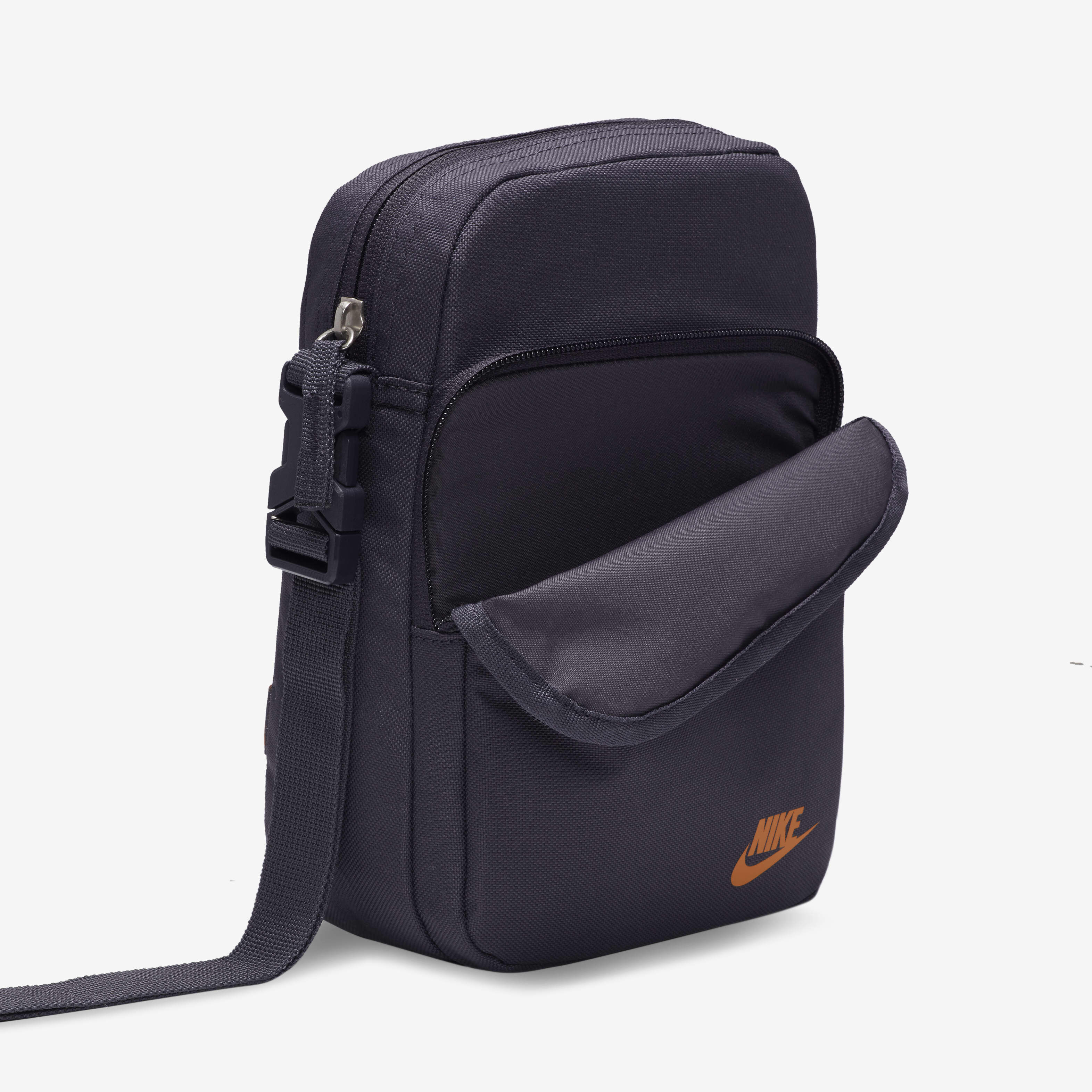 Nike Heritage image number 6