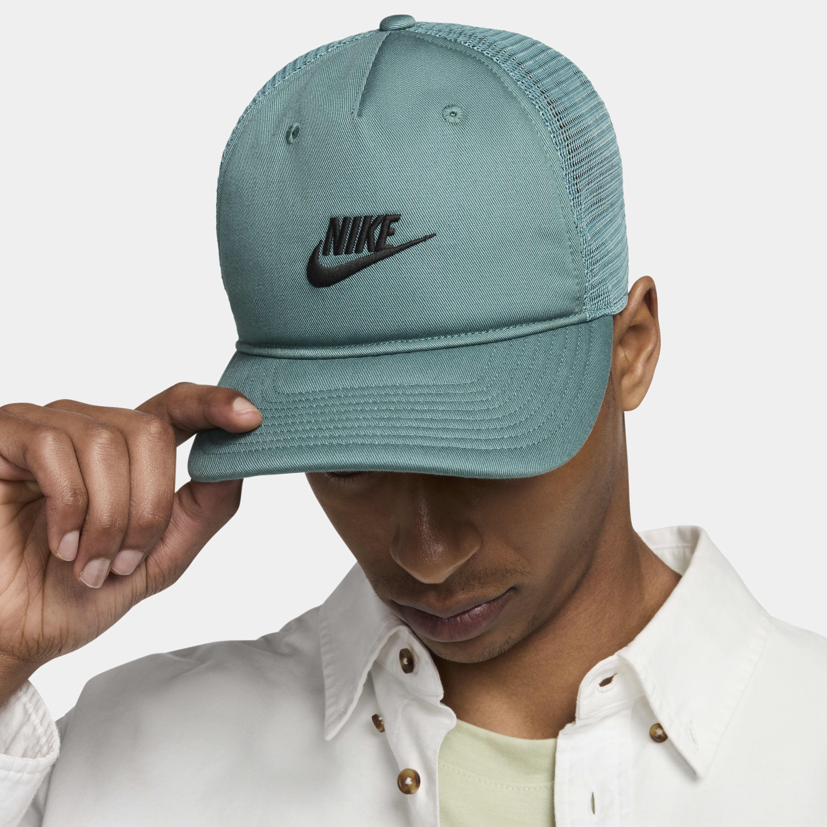 Nike trucker cap green discount