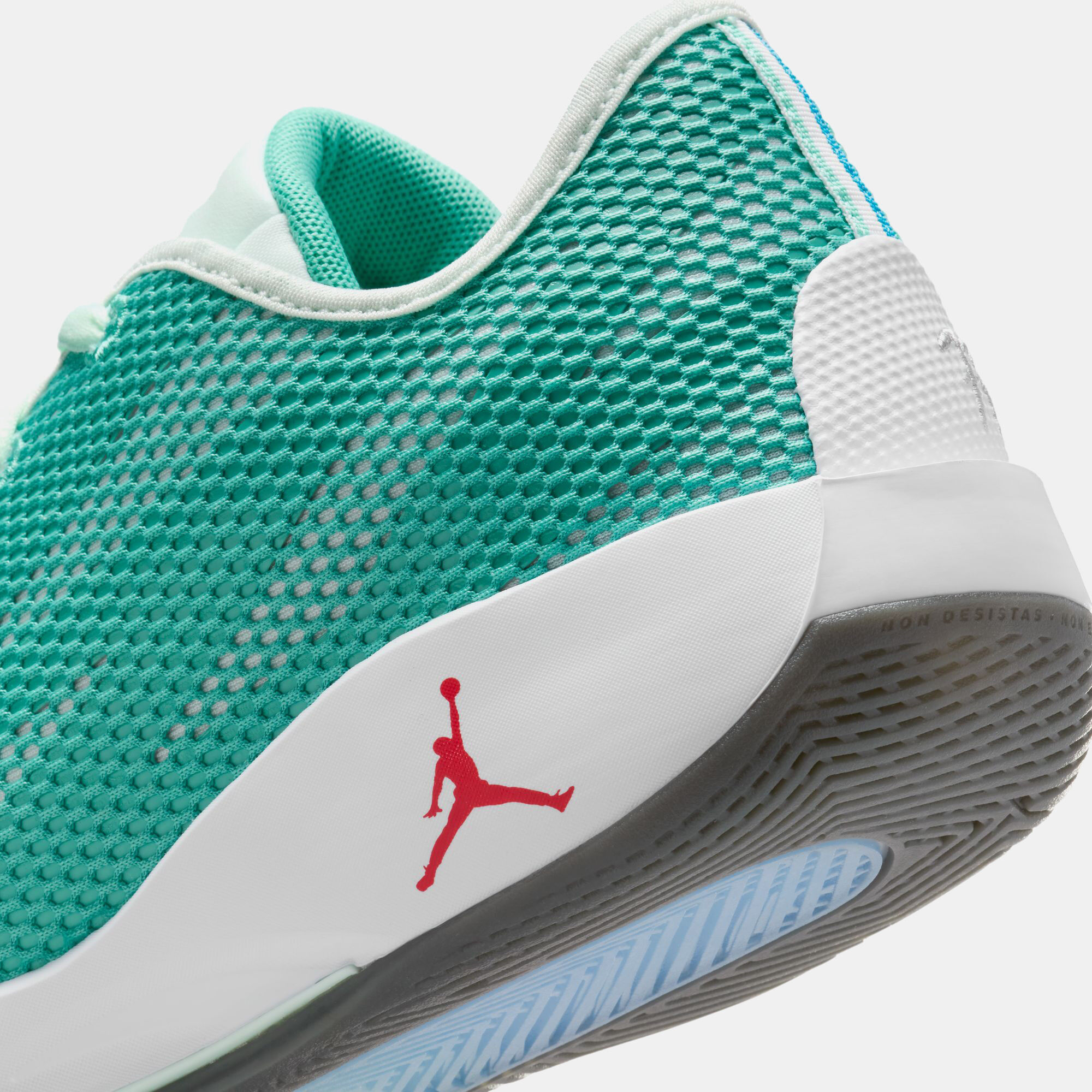 Luka 77 image number 9