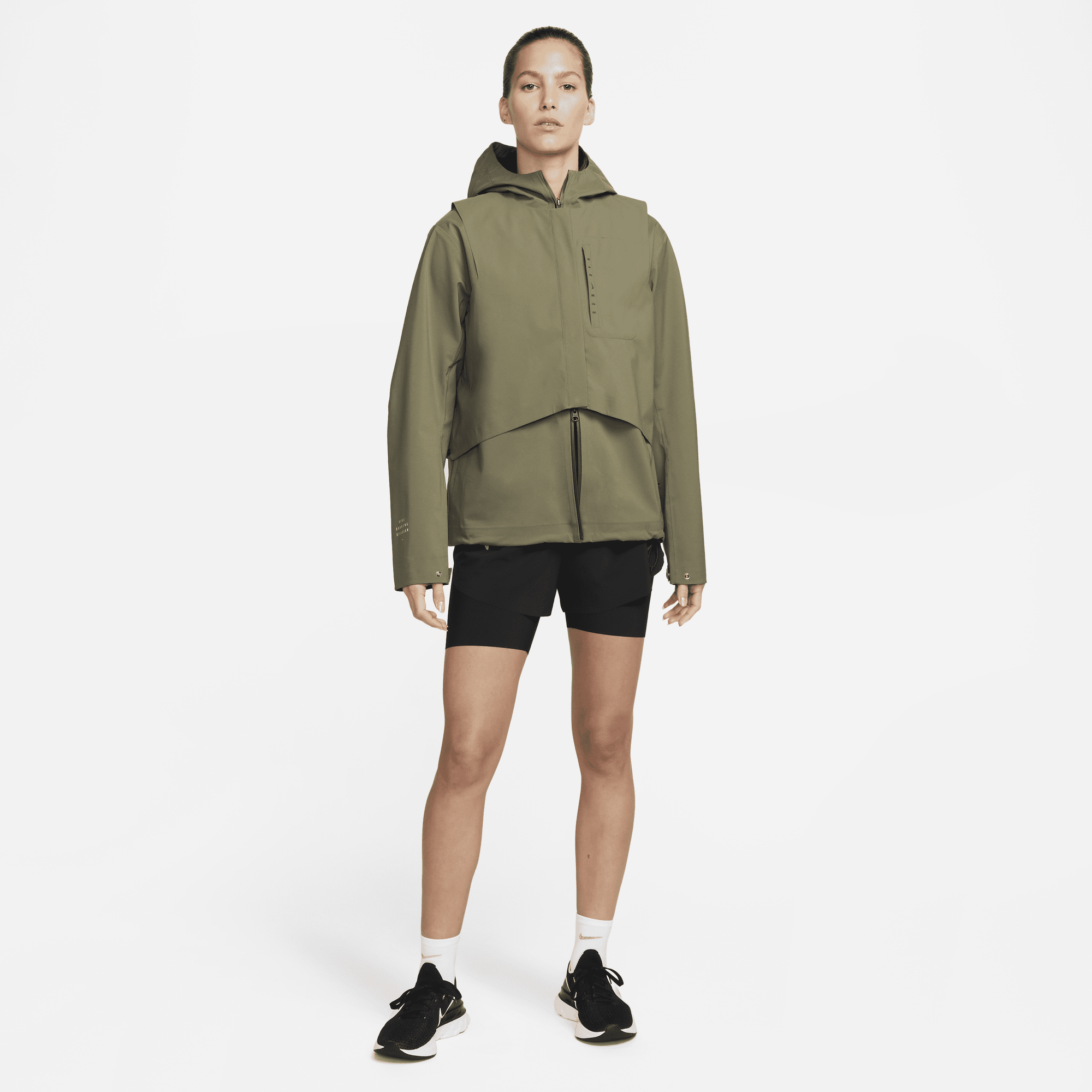 Nike women's essential clearance packable running jacket green