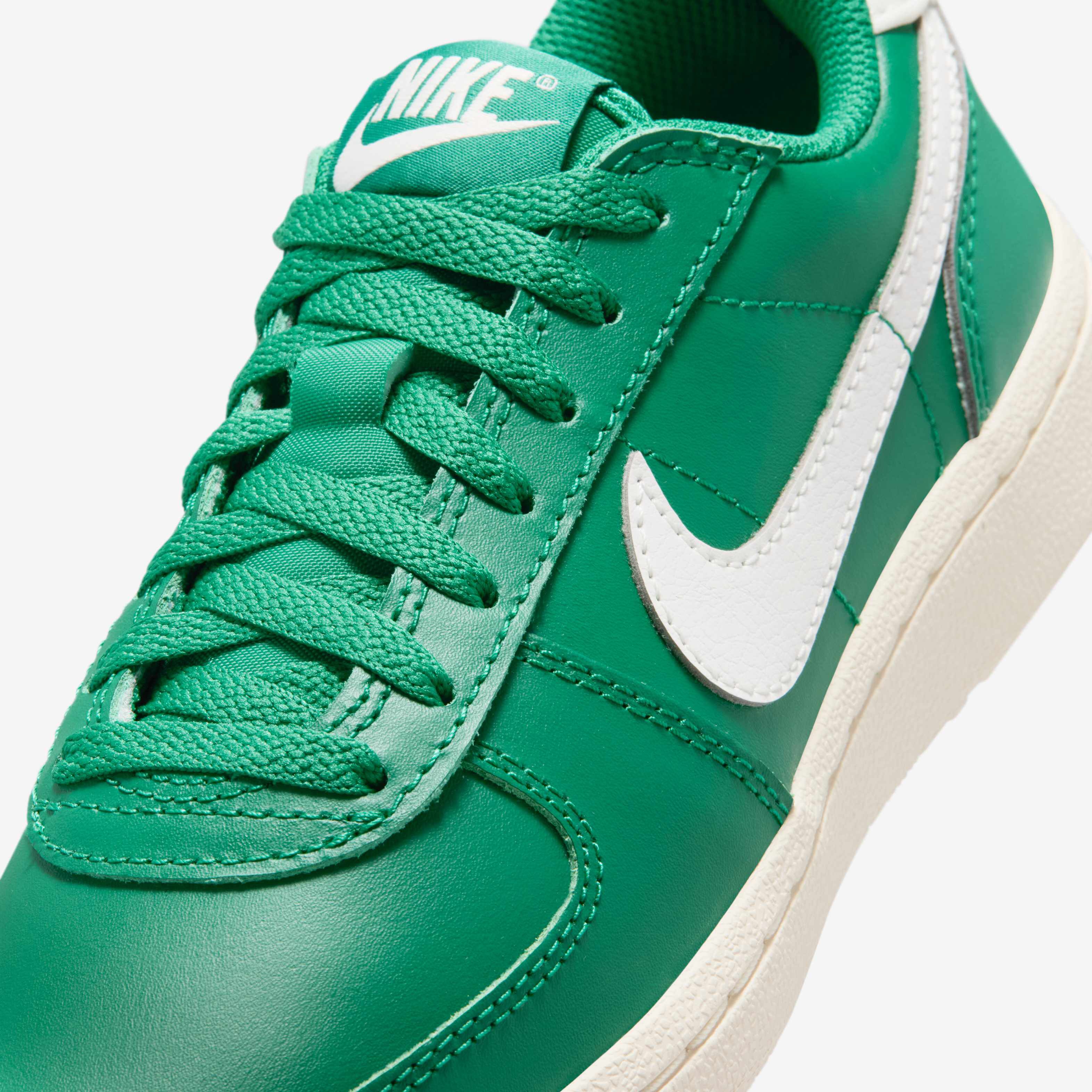 Nike Field General image number 6