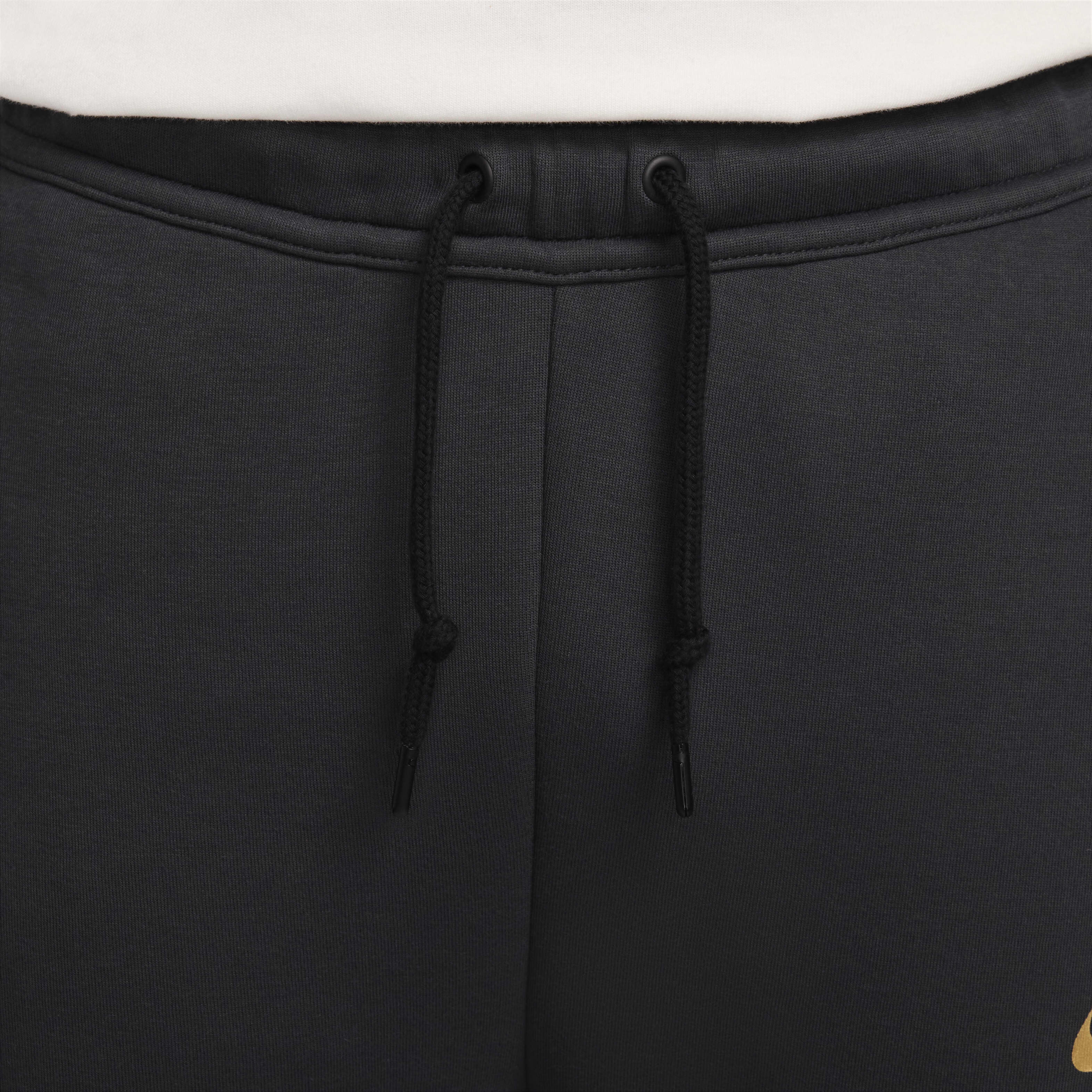Nike Sportswear Tech Fleece image number 2