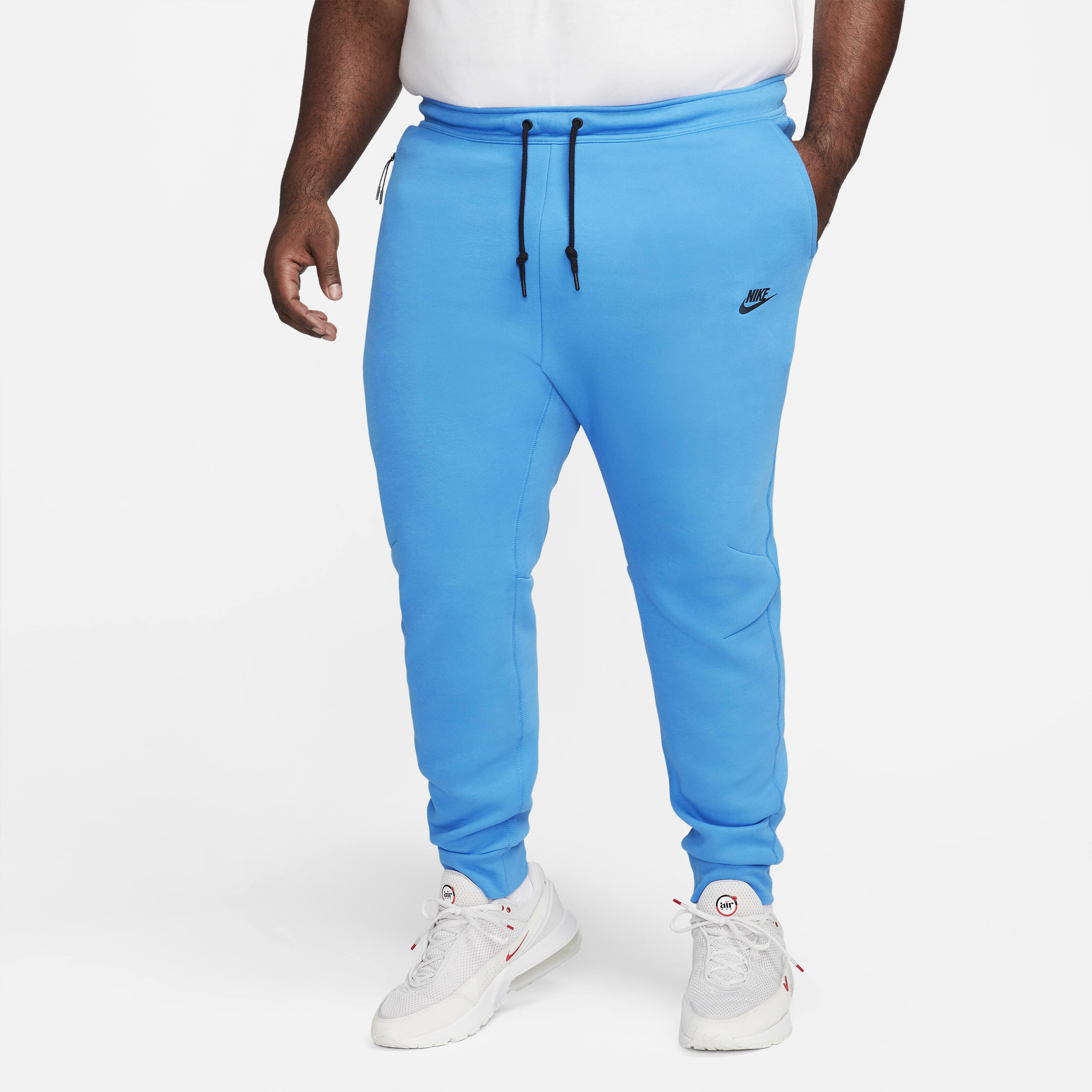 Blue and white nike joggers 2025