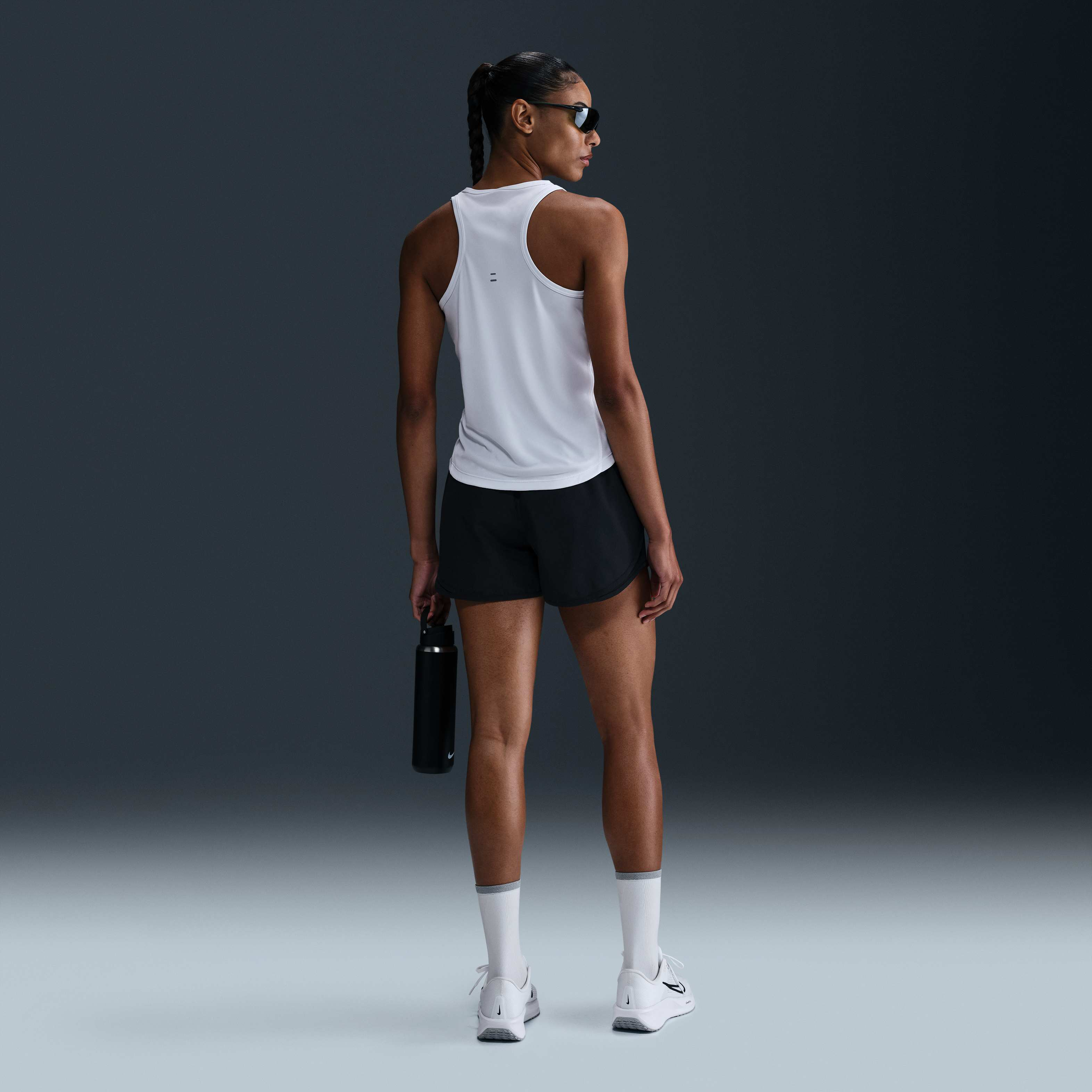 نايكي تيمبو image number 4