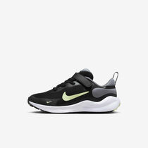 Nike Revolution 7