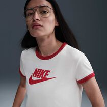 نايكي سبورتسوير