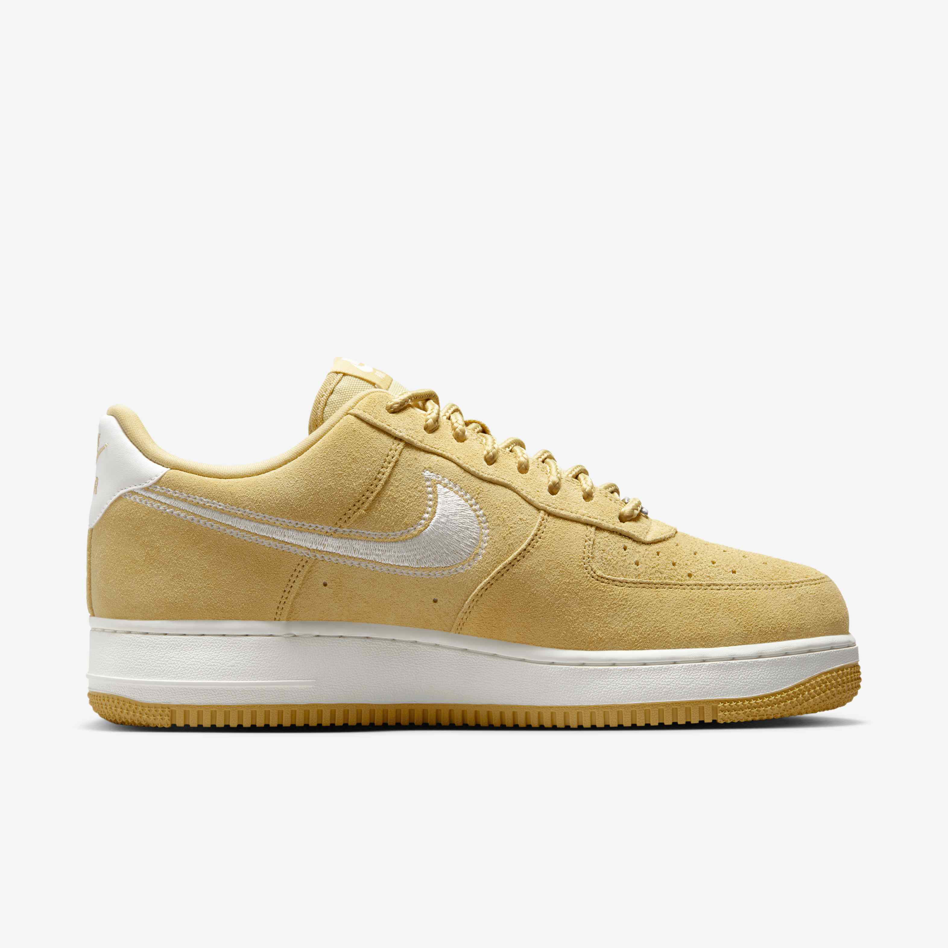 Nike Air Force 1 '07 LV8 image number 2