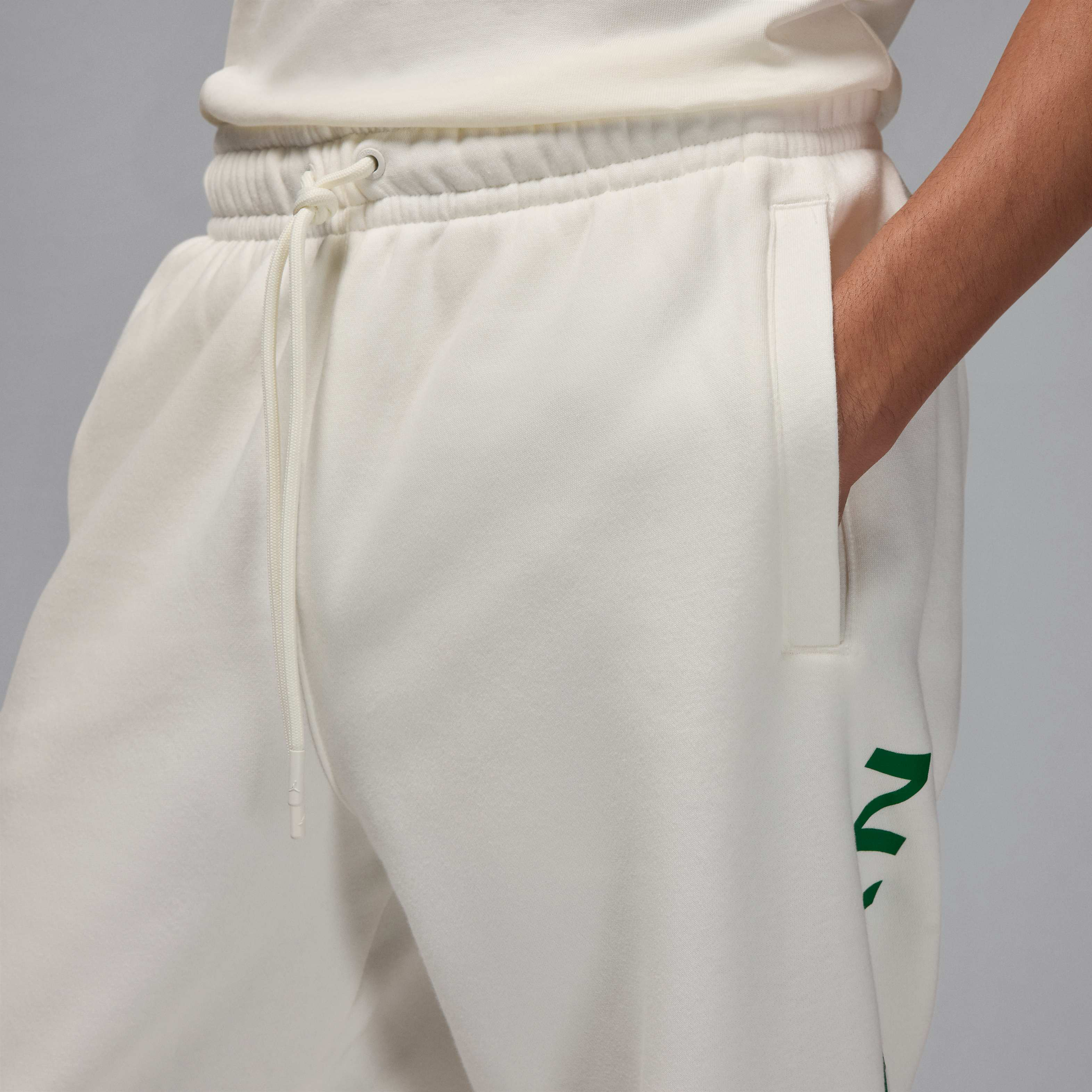 Jordan Essentials image number 2