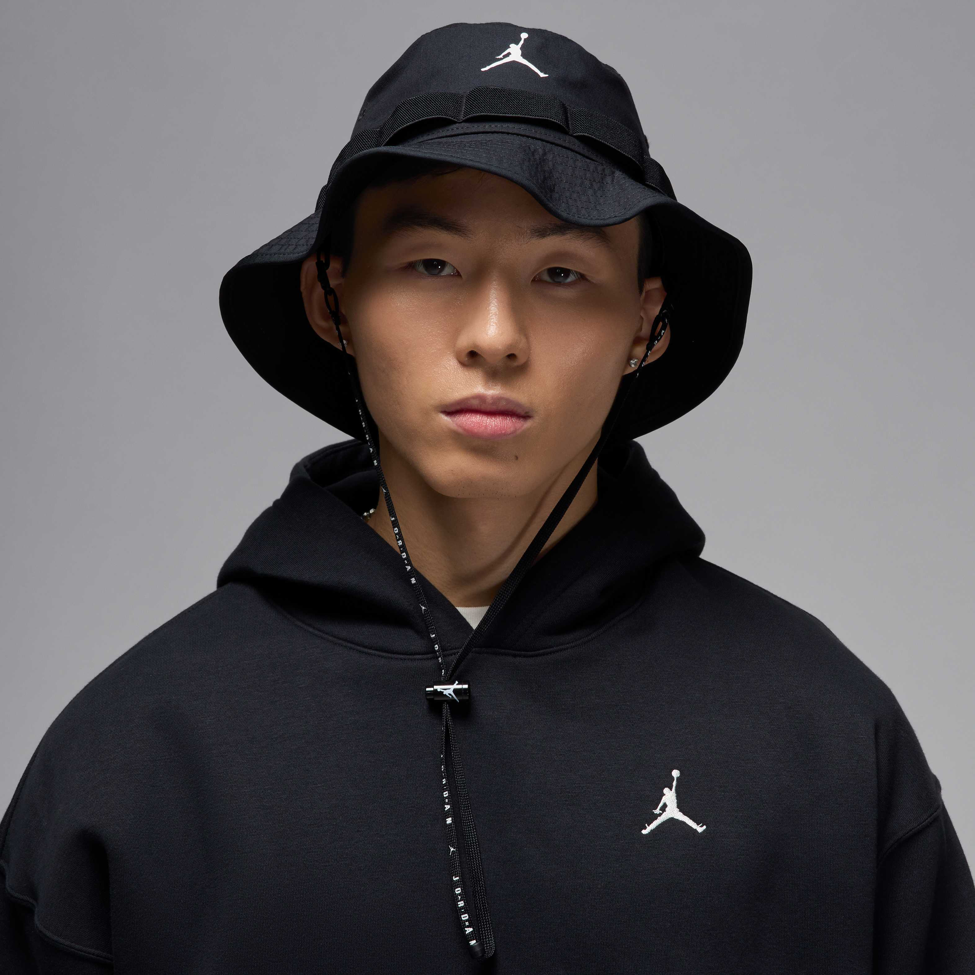 Buy Jordan Apex Bucket Hat - Black/White | Nike Saudi Official