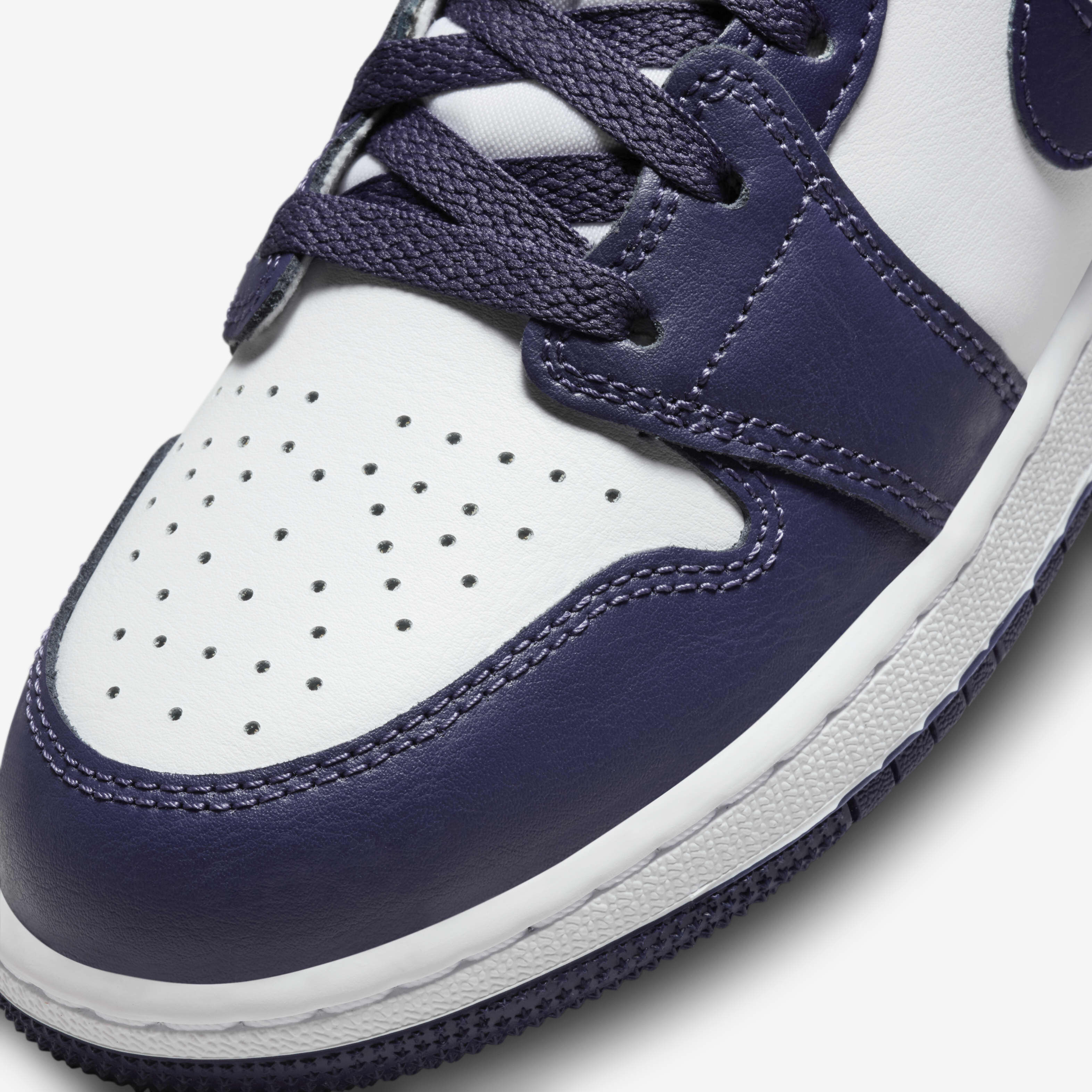 Air Jordan 1 Mid image number 6