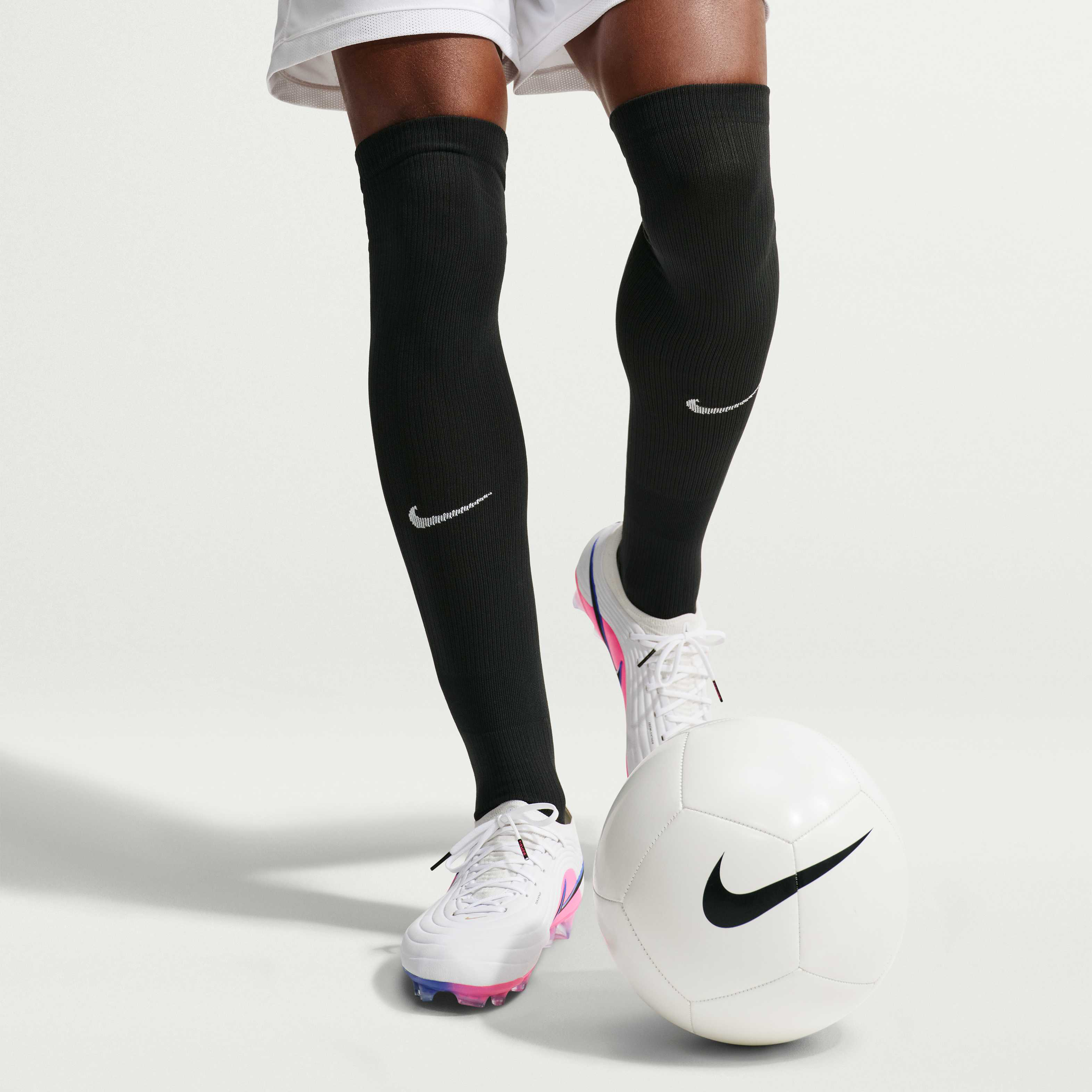 Nike Dri-FIT Strike image number 3
