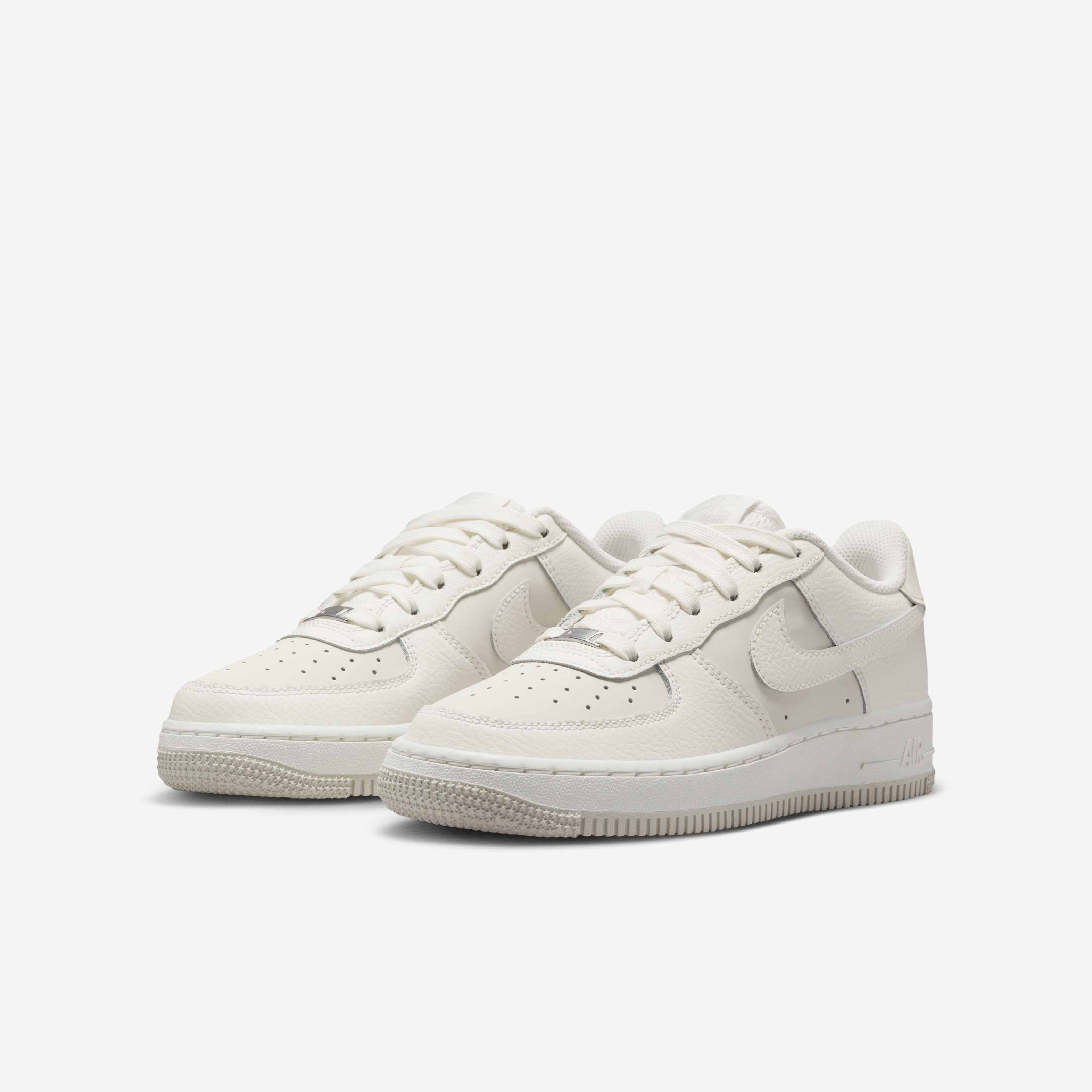 Nike Air Force 1 image number 4