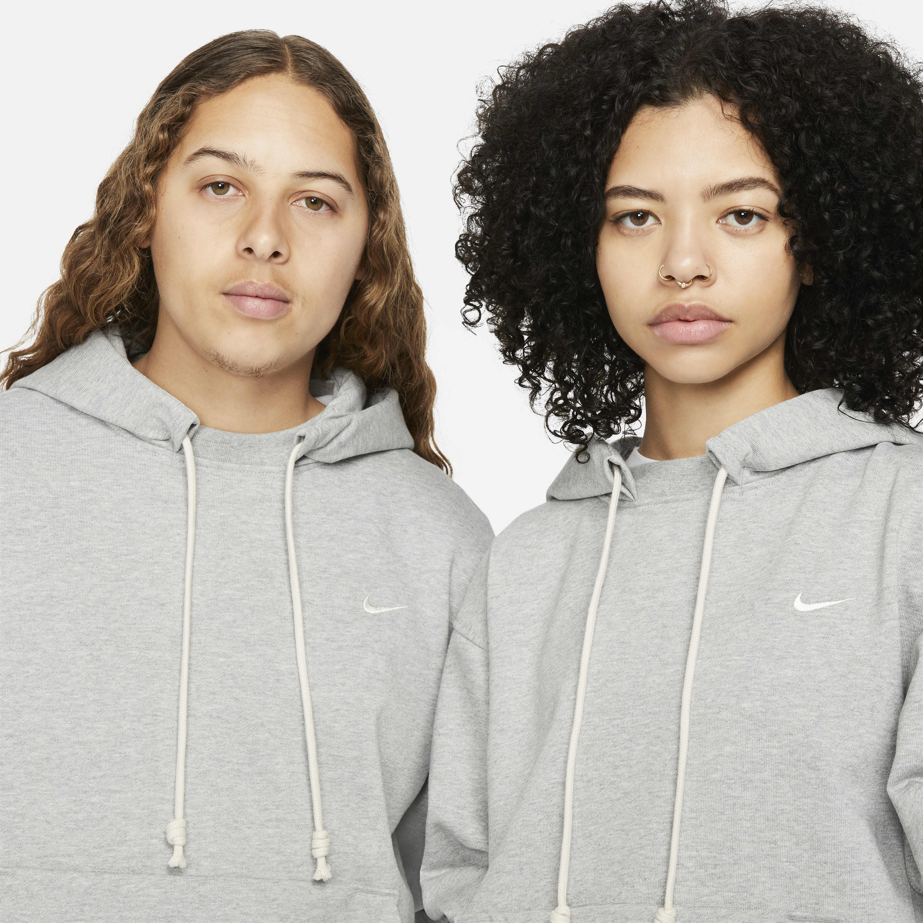 Nike Standard Issue image number 2