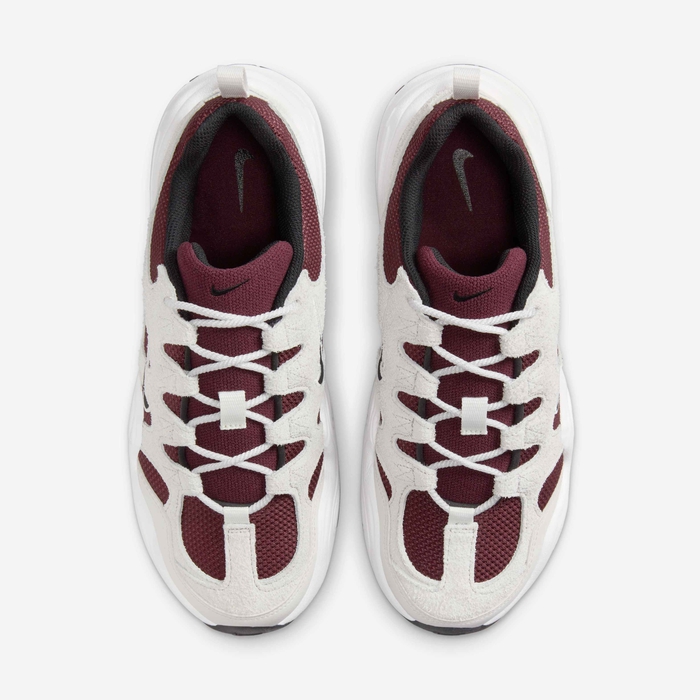 نايكي تيك هيرا image number 3 نايكي تيك هيرا image number 3