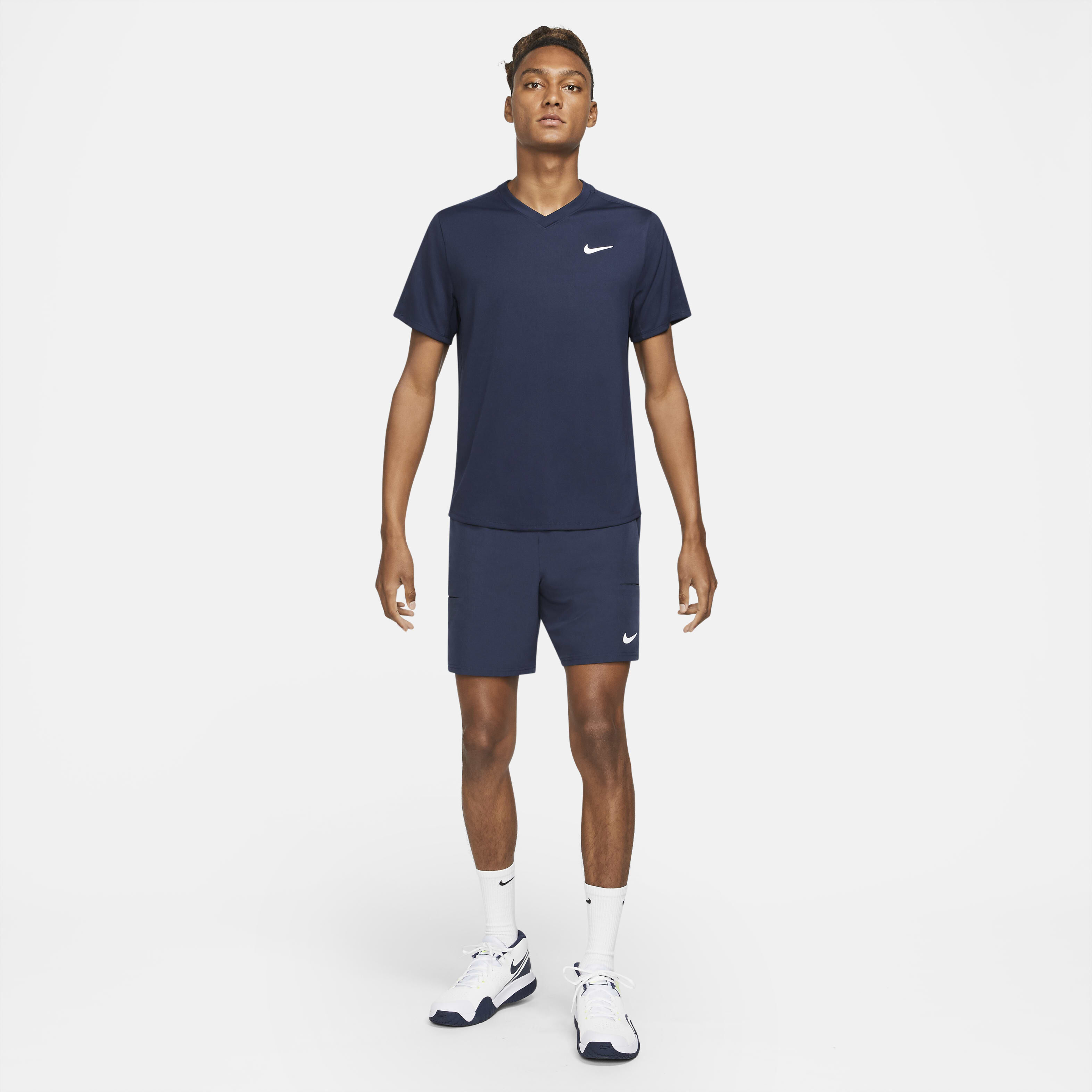 NikeCourt Dri-FIT Victory image number 3