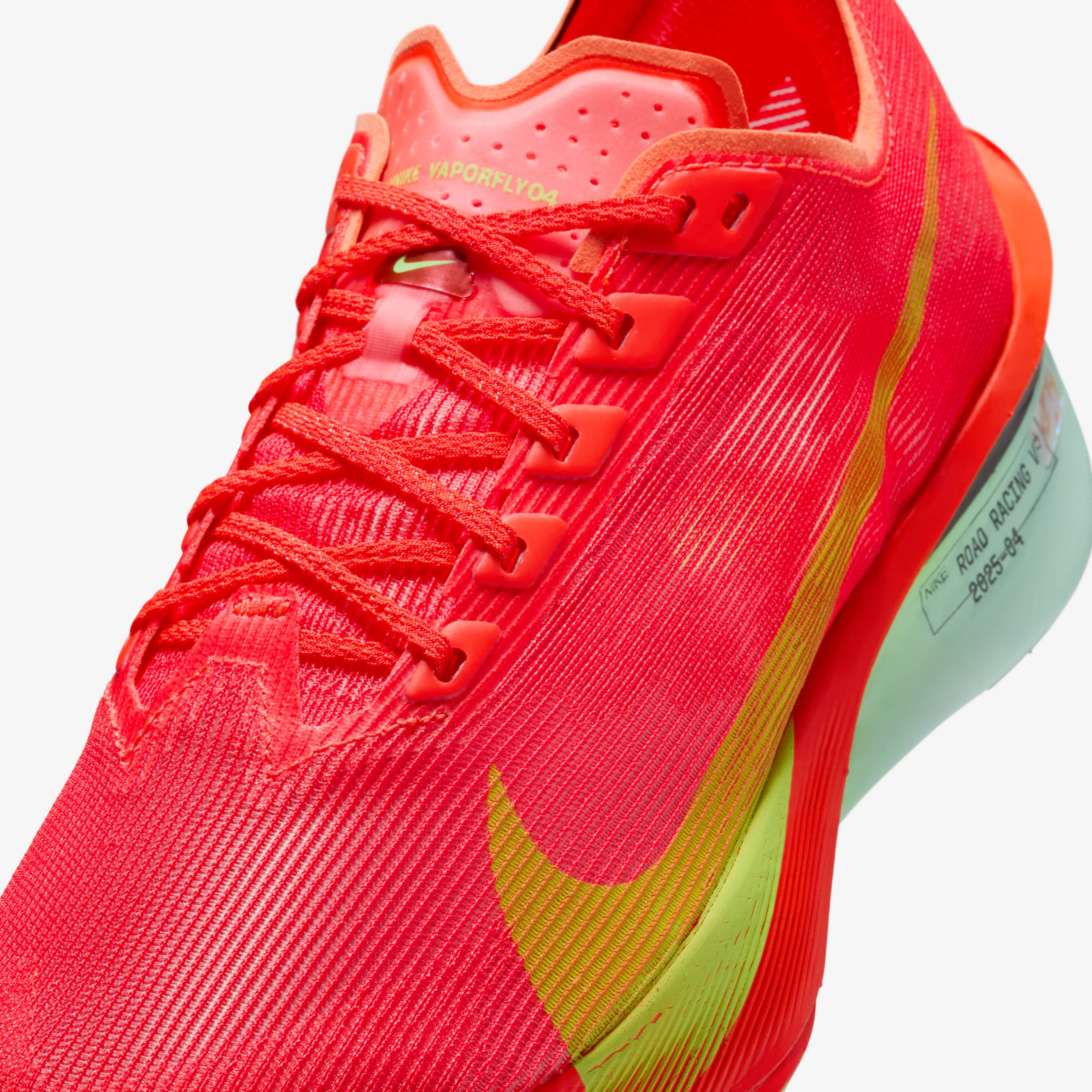 Nike Vaporfly 4 image number 6