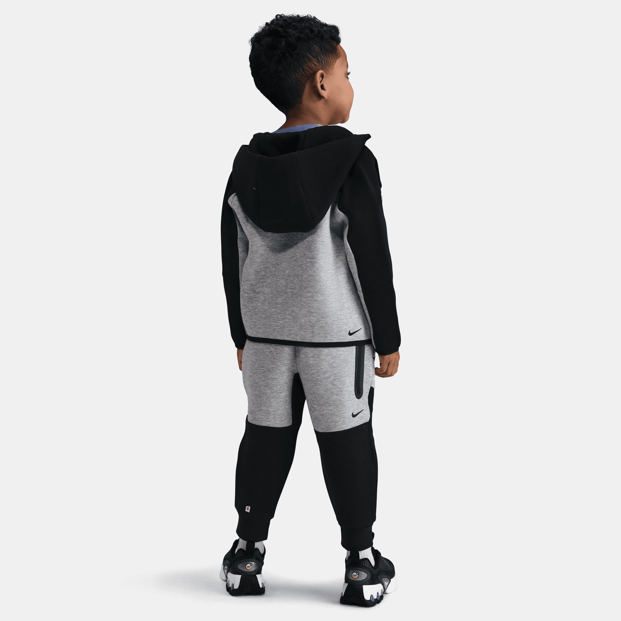 نايكي سبورتسوير image number 1