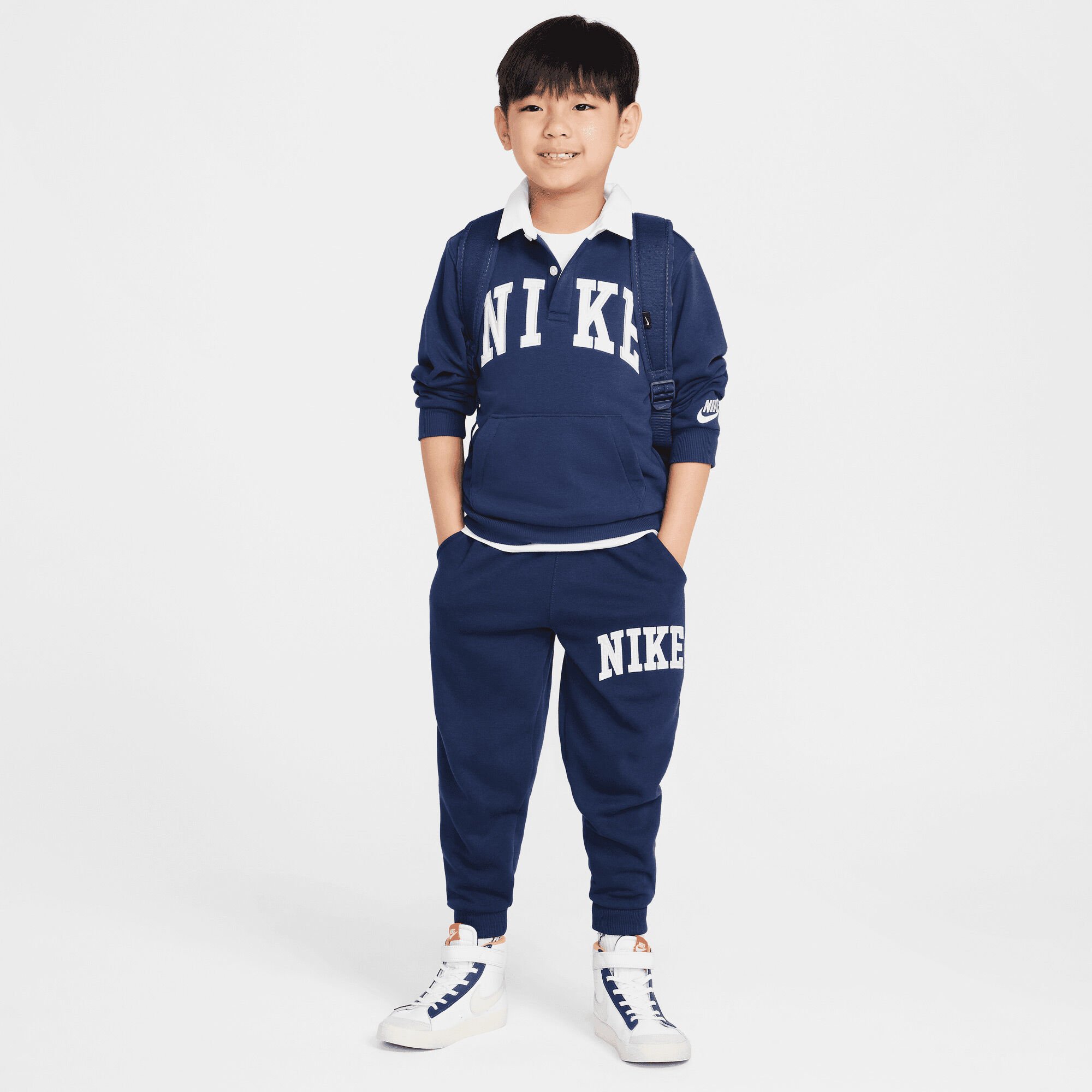 Nike Sportswear Club image number 3