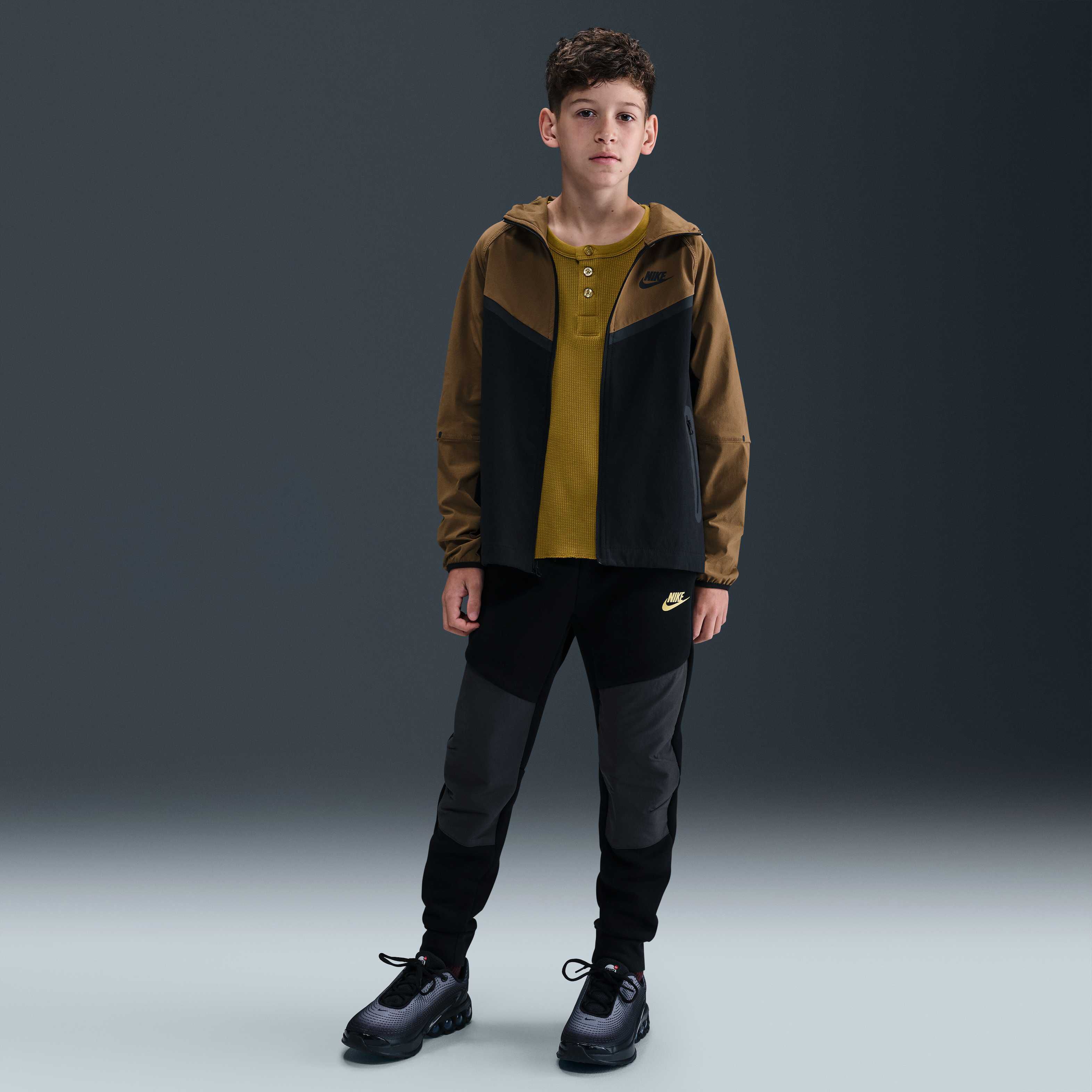 Nike Tech image number 3