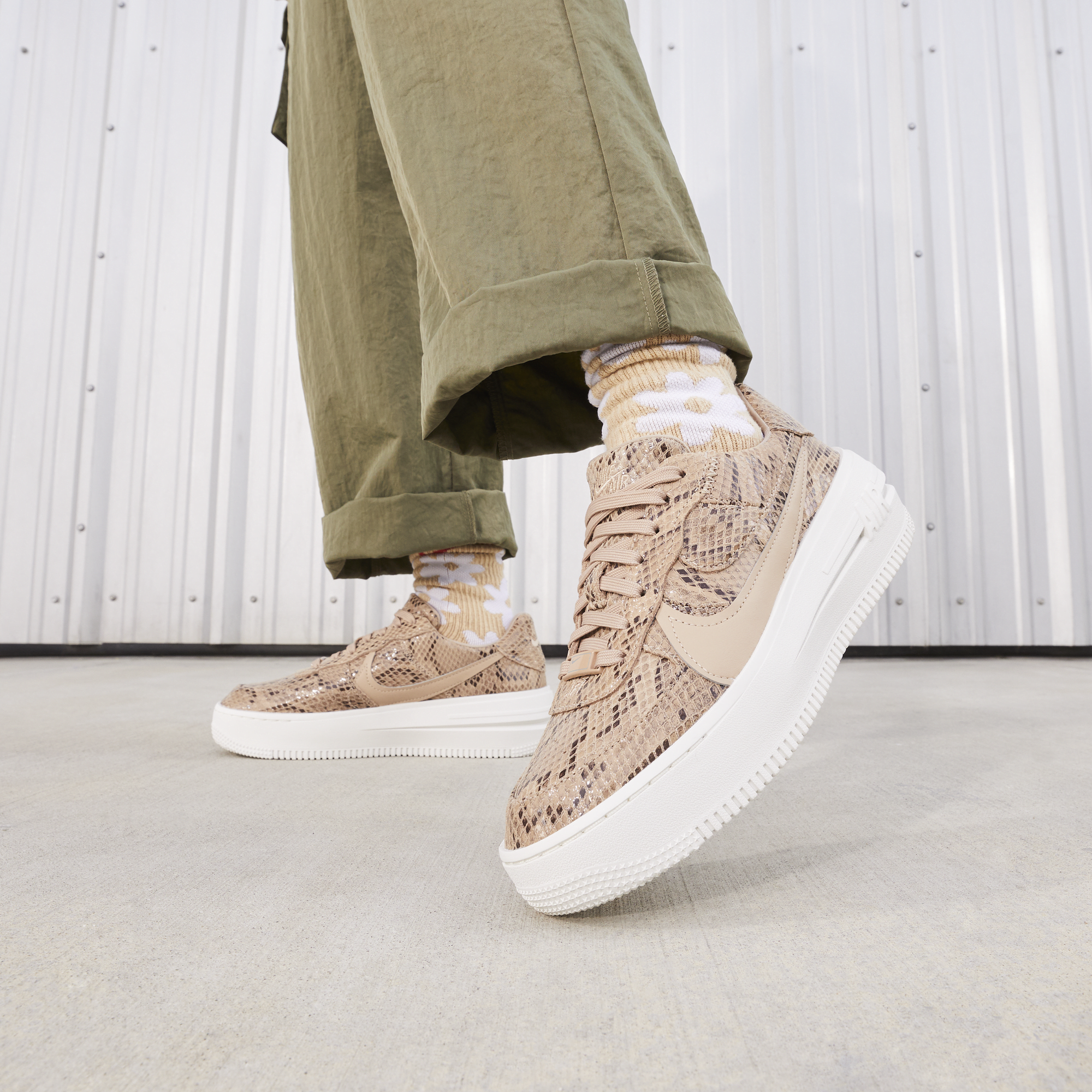 Nike air force sales 1 sage snake