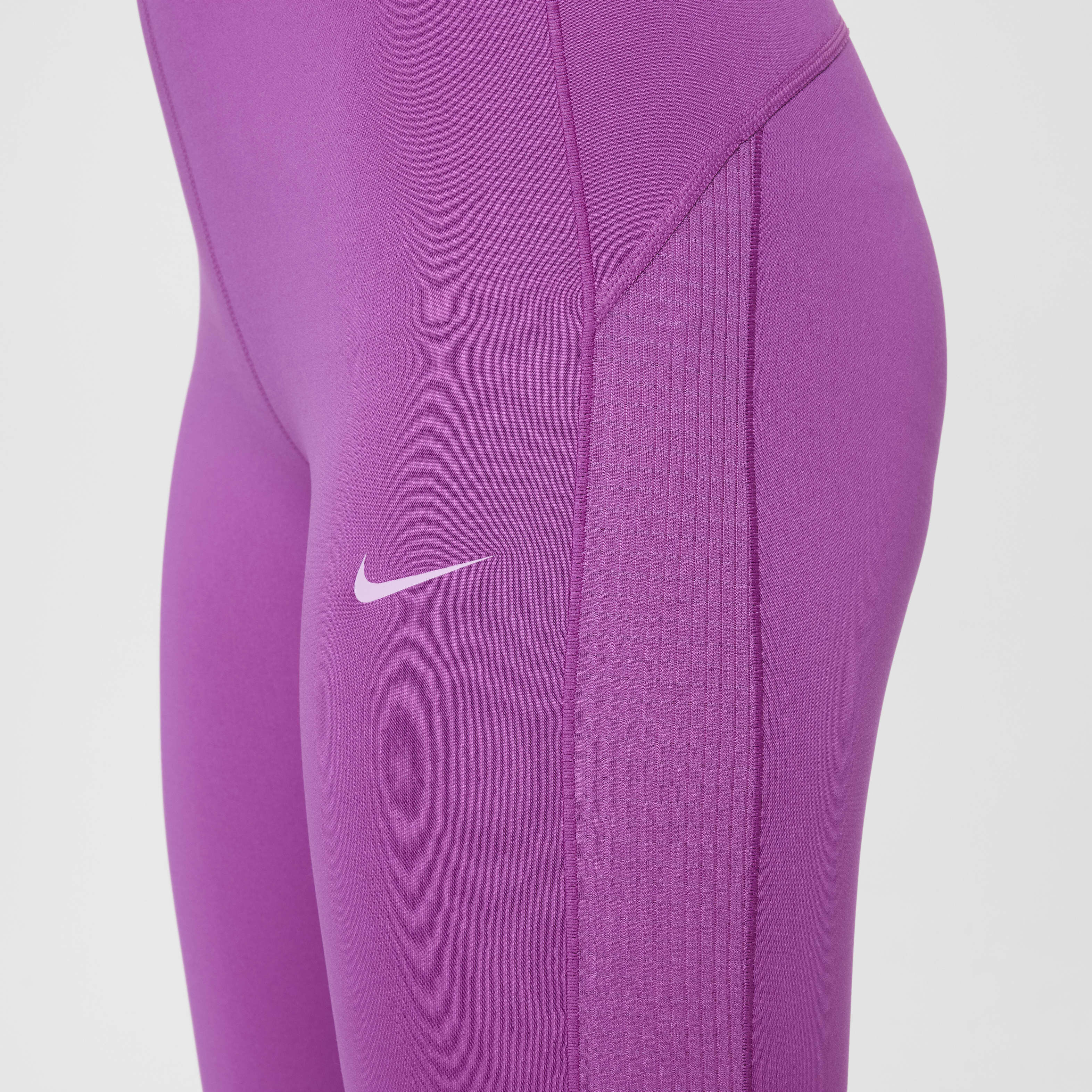 Nike Pro image number 3