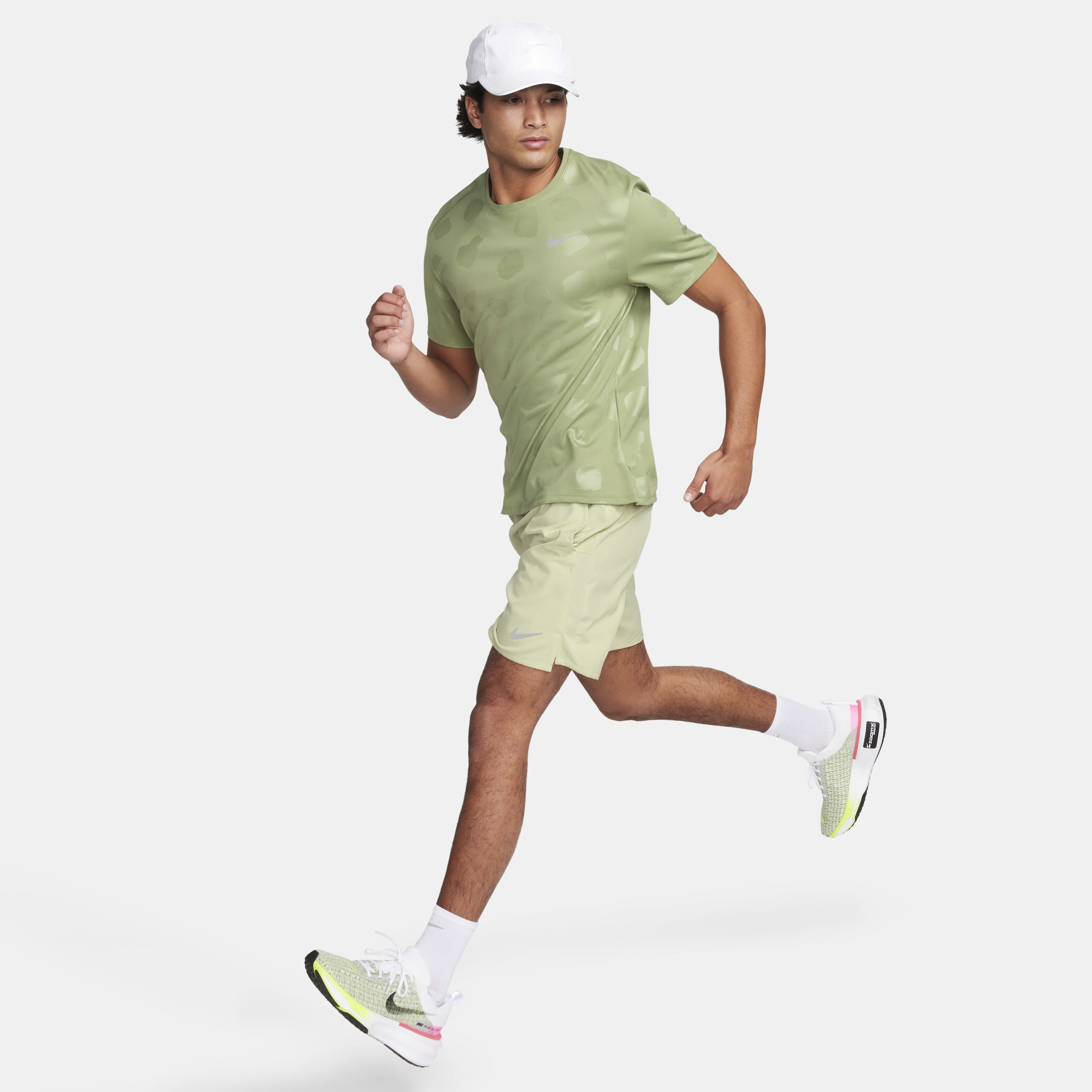 نايكي تشالنجر image number 8