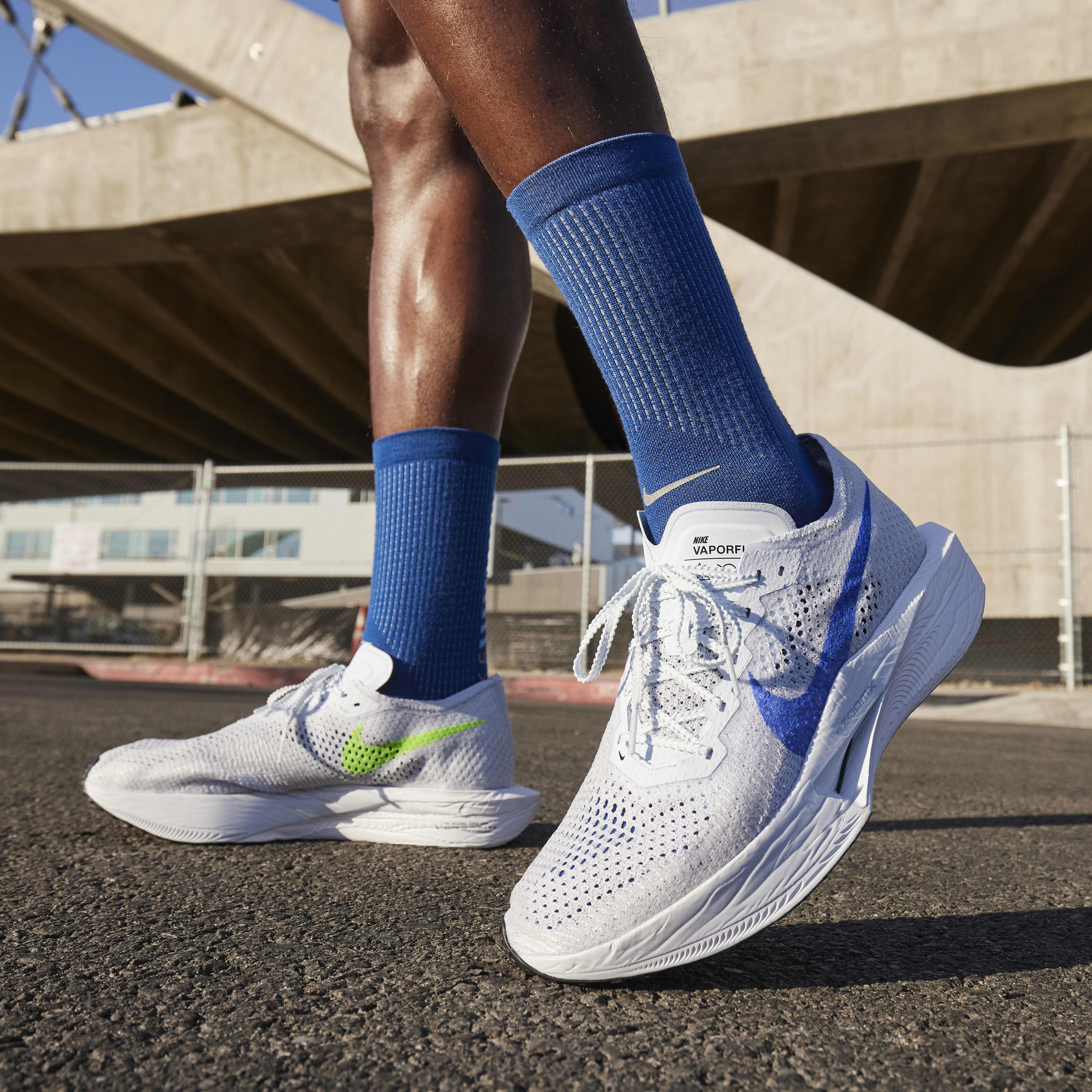 Nike vaporfly blue sales