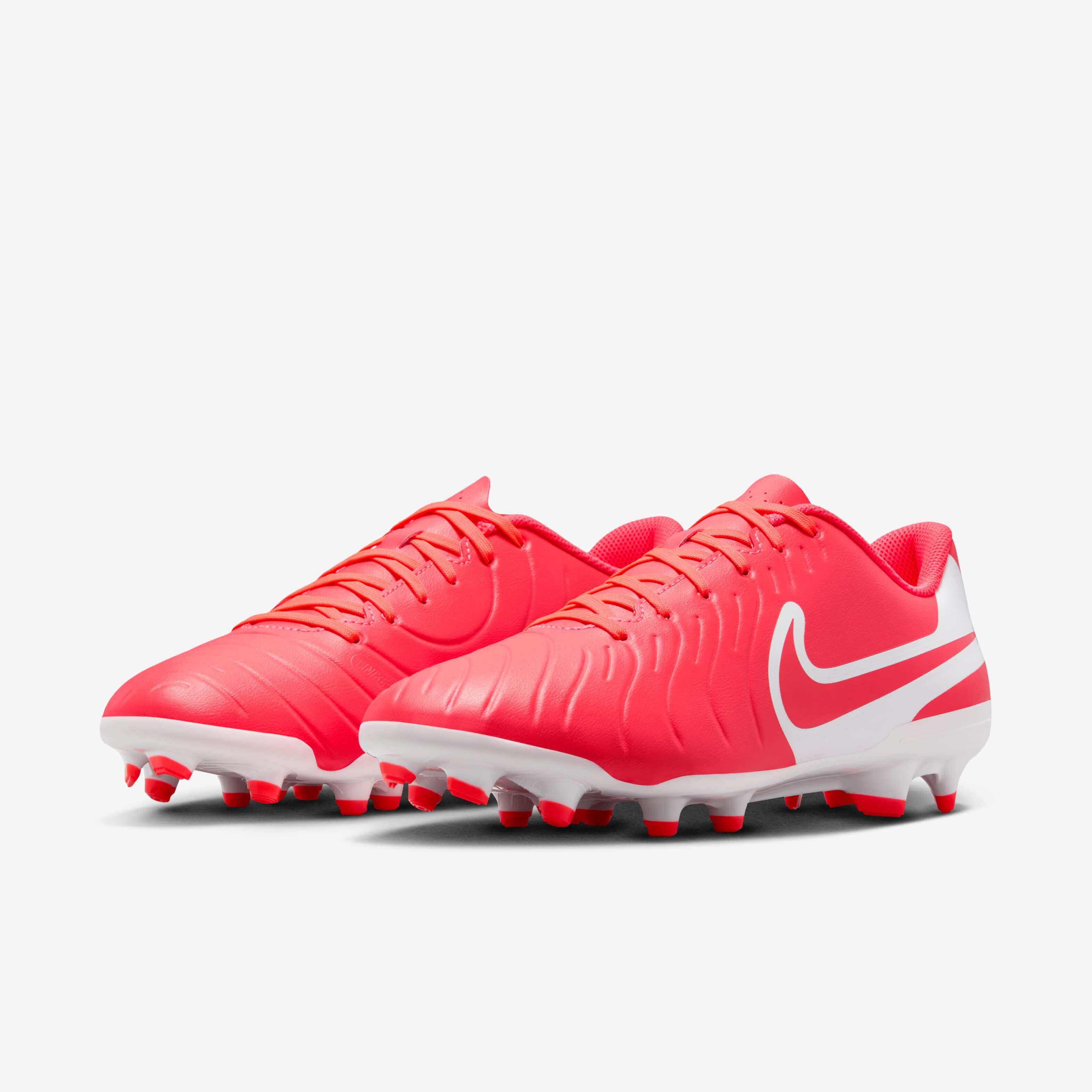 Nike Tiempo Legend 10 Club image number 4