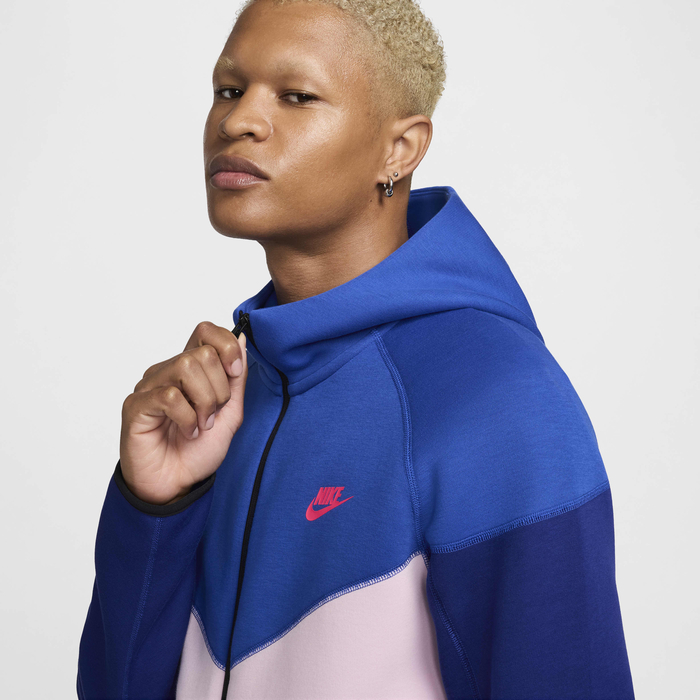 نايكي سبورتسوير تك فليس ويندرانر image number 2 نايكي سبورتسوير تك فليس ويندرانر image number 2