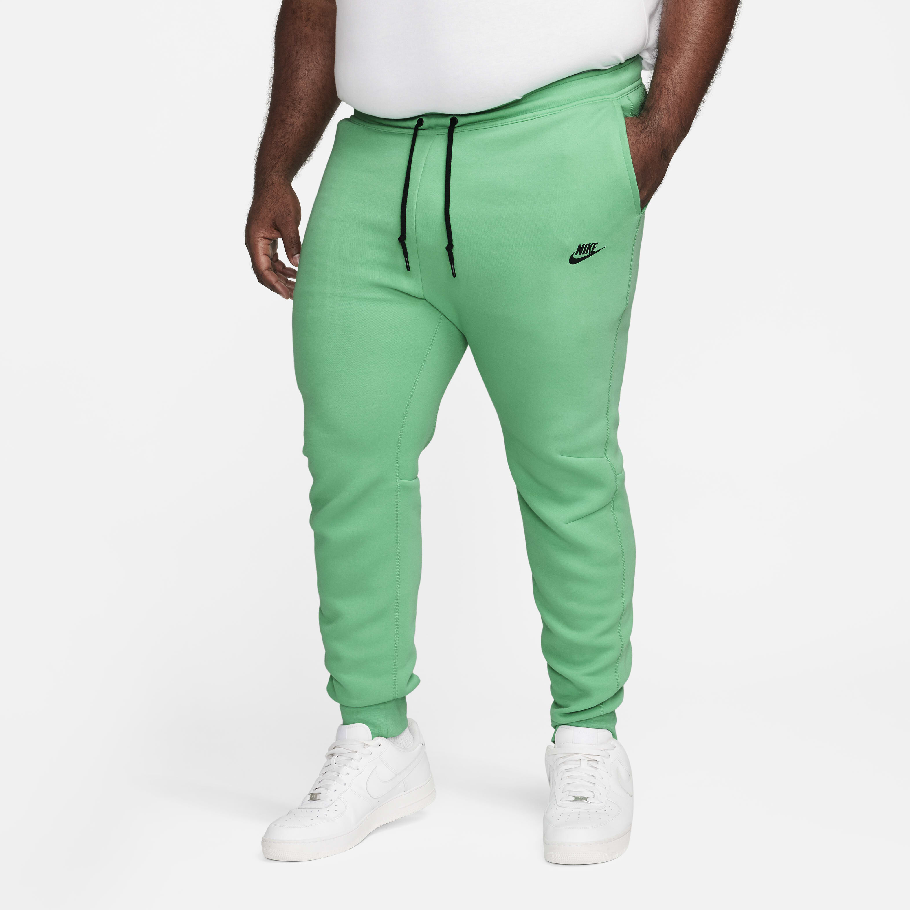 Buy Nike Sportswear Tech Fleece Men s Joggers Spring Green Black Nike Saudi Official