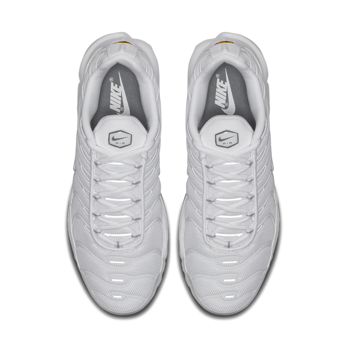 Nike air max plus top men's black and white