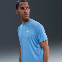 نايكي ايسنشال