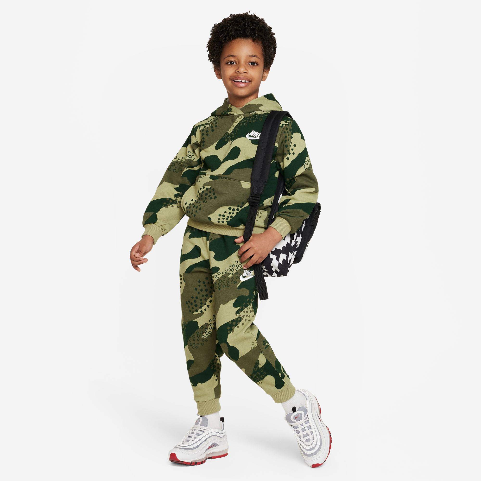 Nike club on sale camo joggers