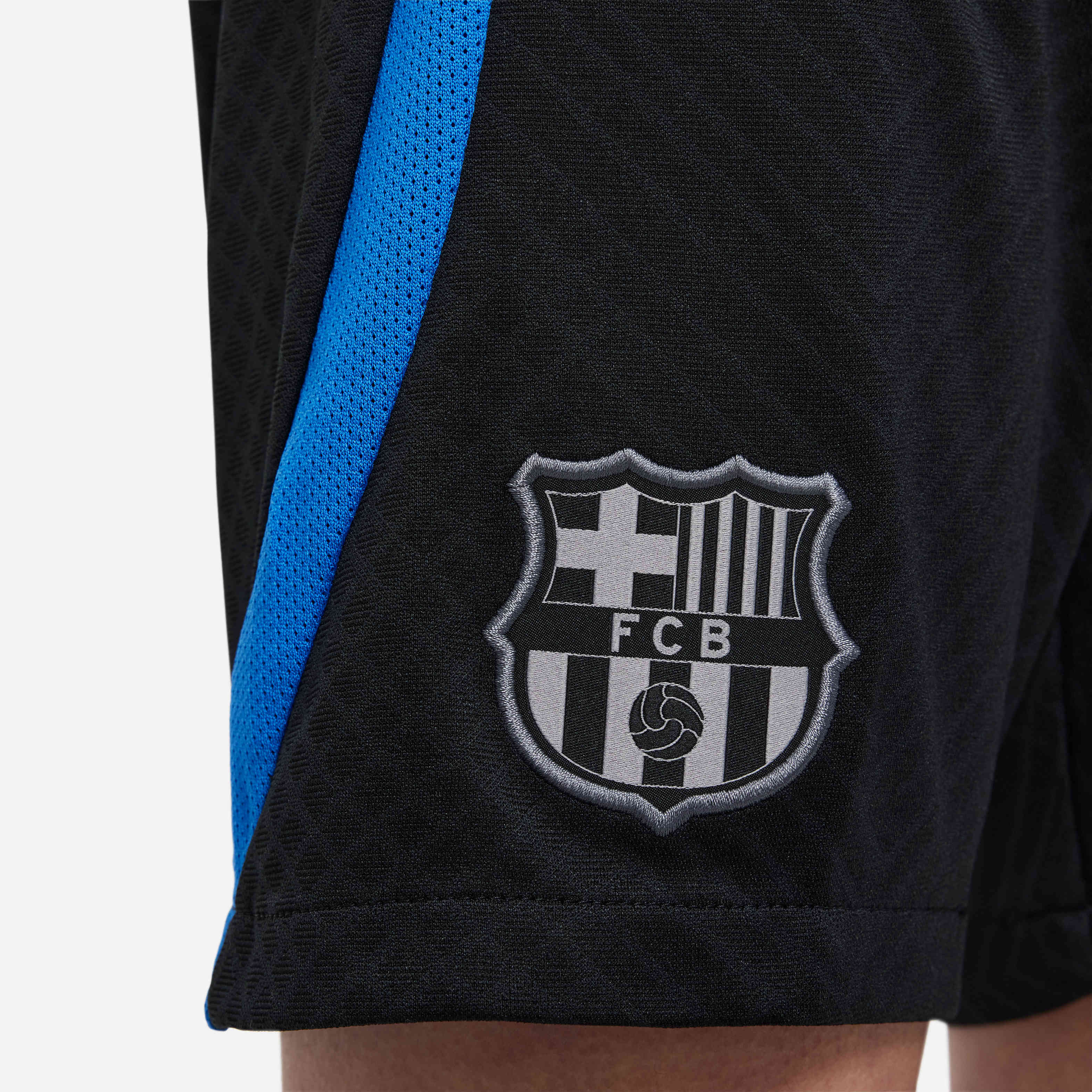 F.C. Barcelona Strike image number 4