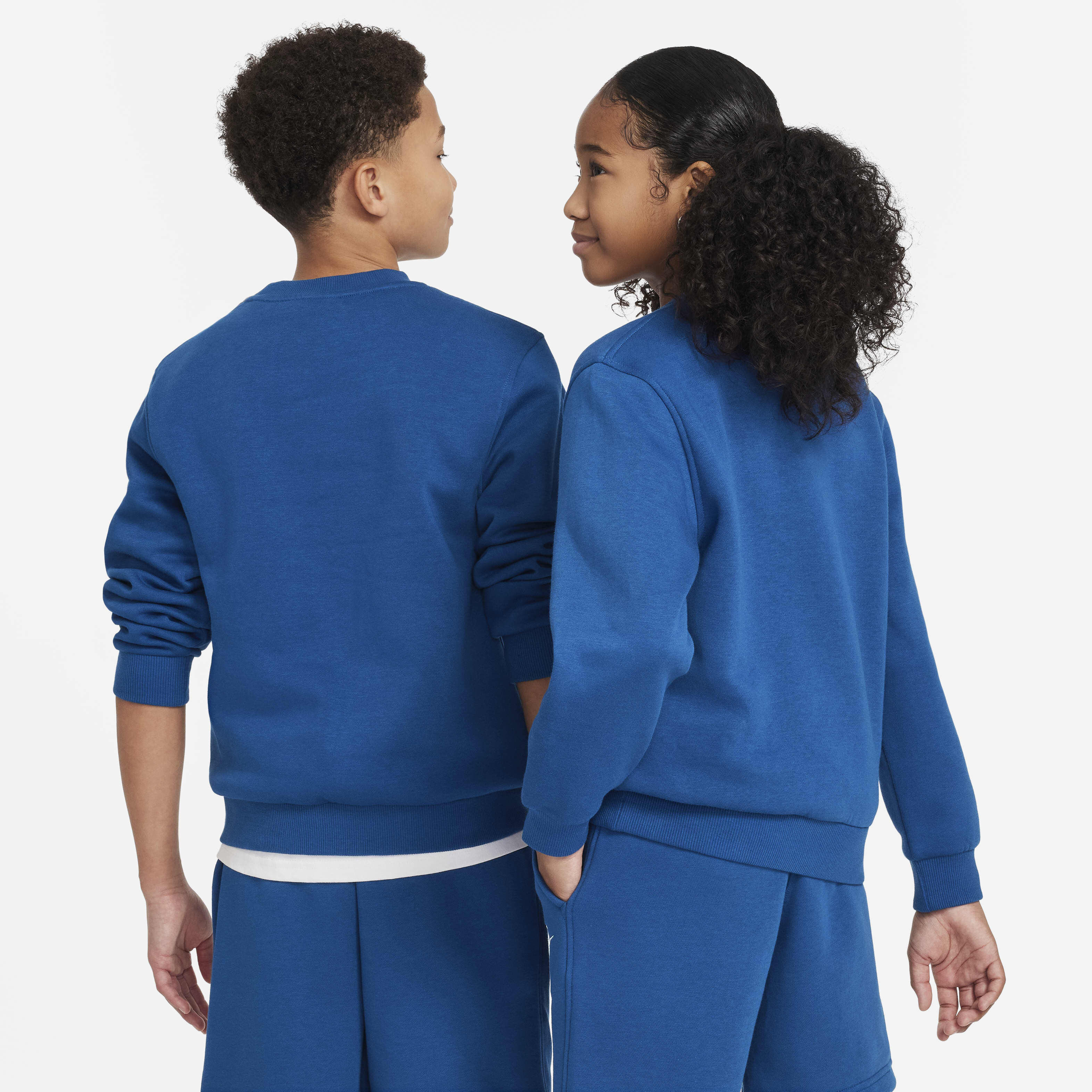 نايكي سبورتسوير كلوب فليس image number 1